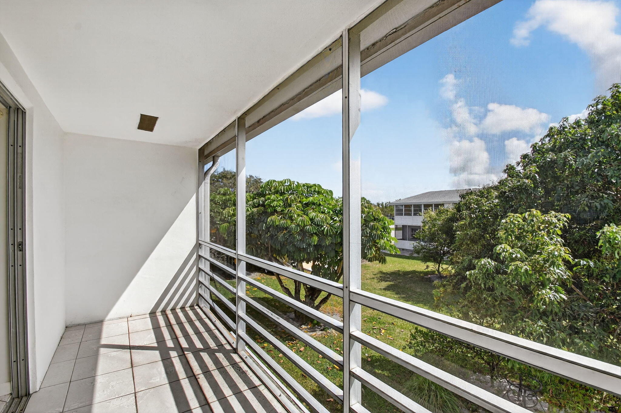 NORTHAMPTON CONDOS - Residential Lease