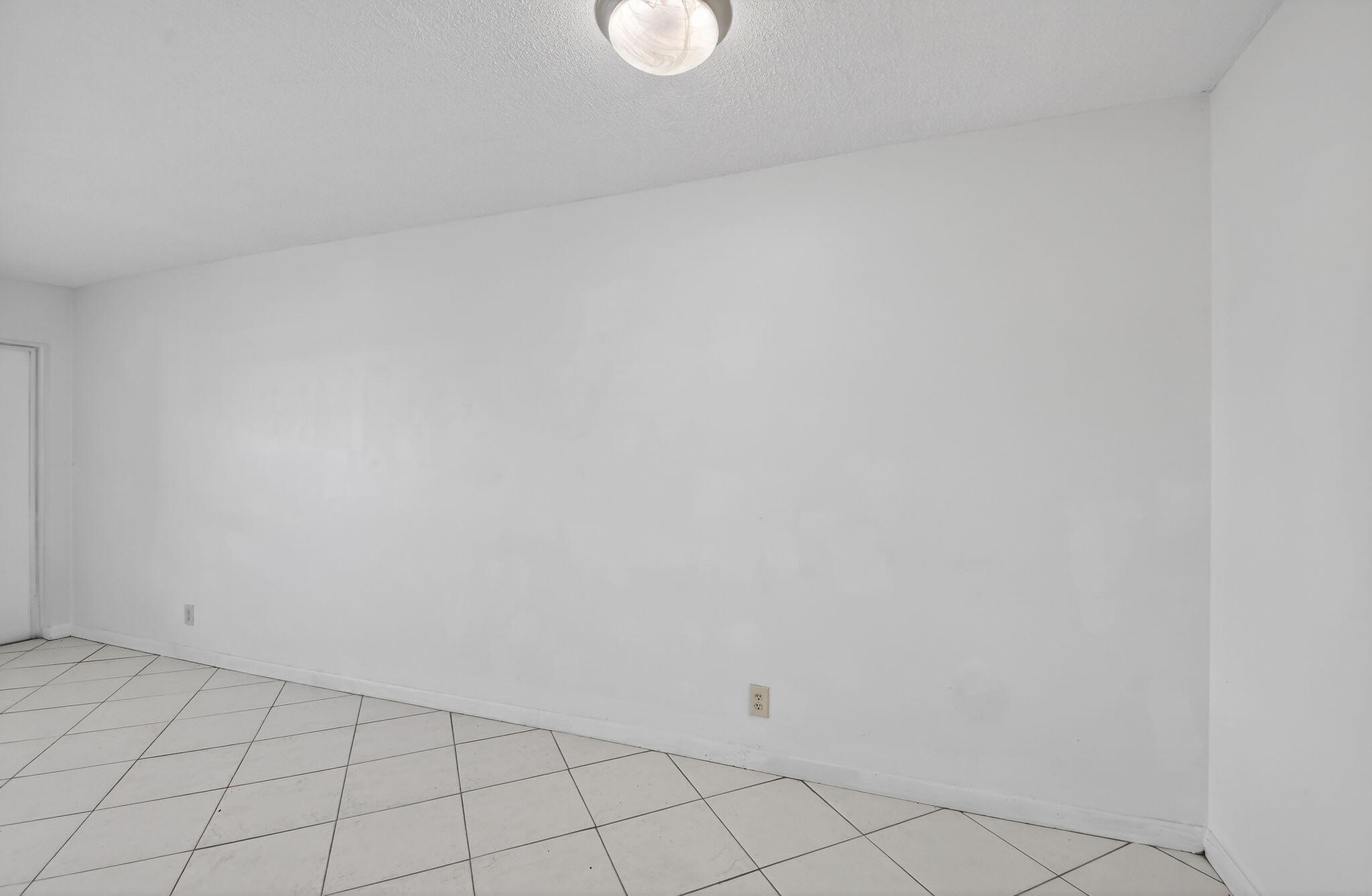 NORTHAMPTON CONDOS - Residential Lease