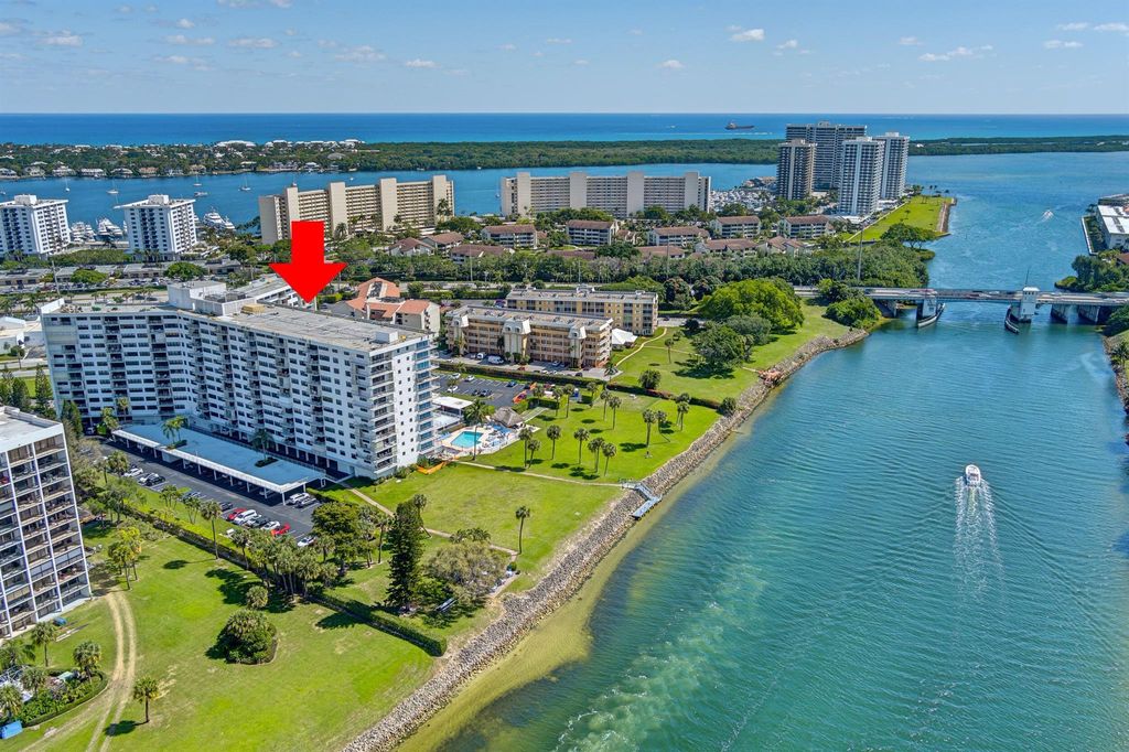 Photo of 336 Golfview Road #Ph09, North Palm Beach, FL 33408 (MLS # R10998966)