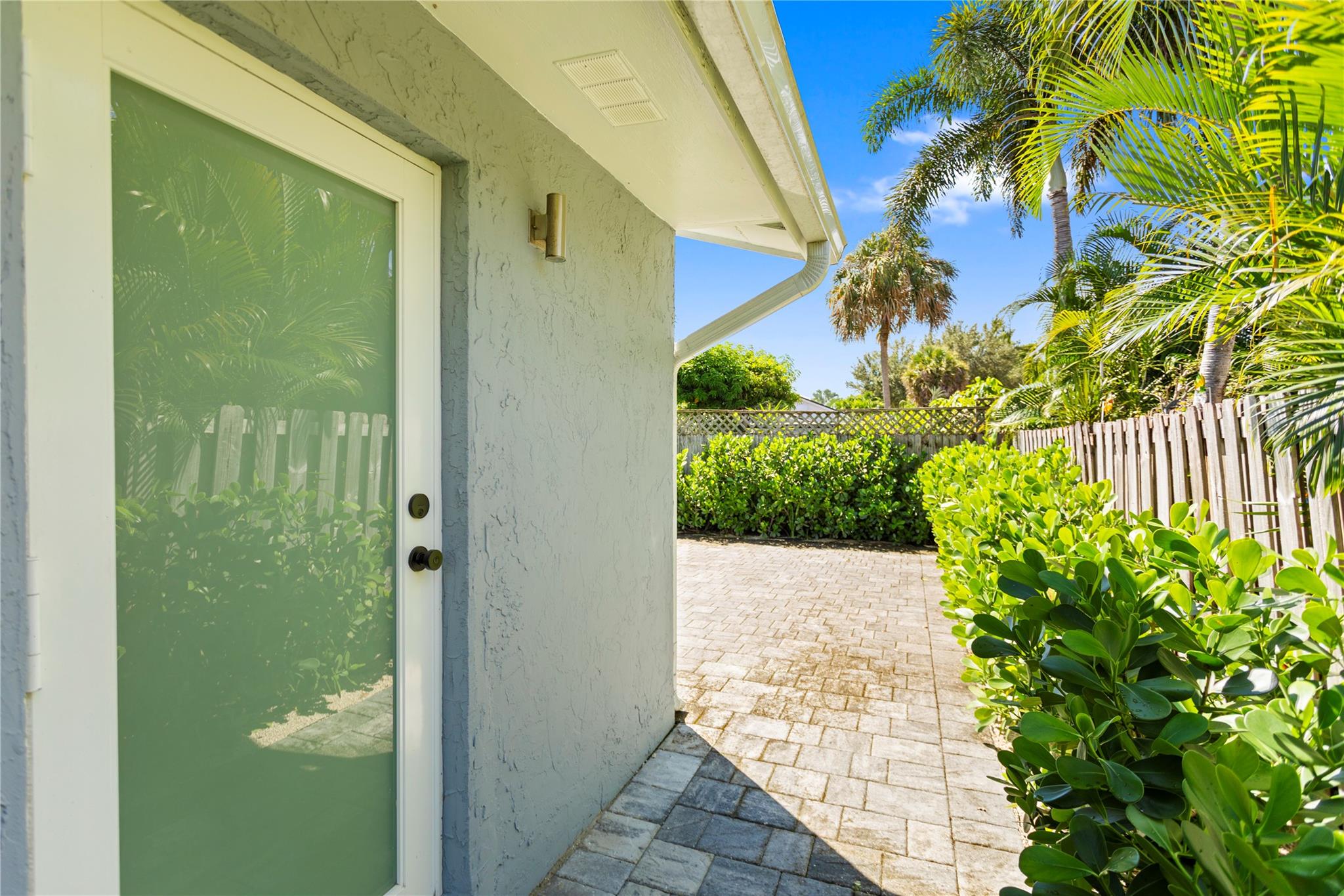 Oakland Park 2-38 B - Residential Income