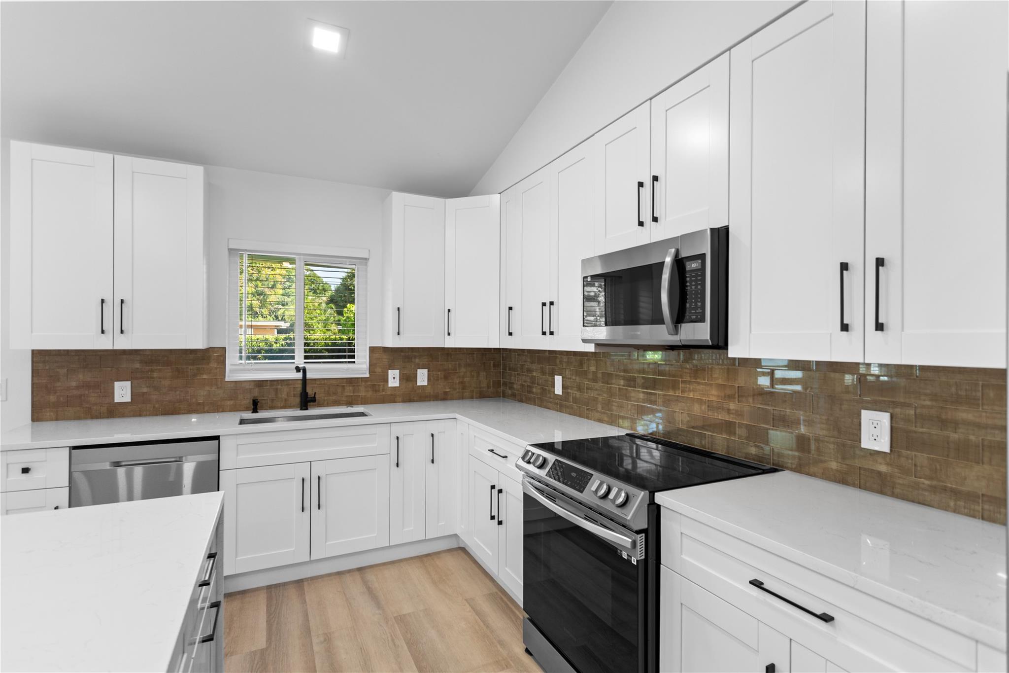 Oakland Park 2-38 B - Residential Income