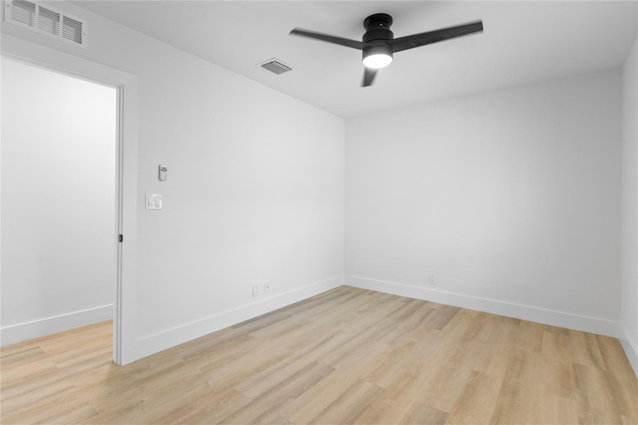 Oakland Park 2-38 B - Residential Income