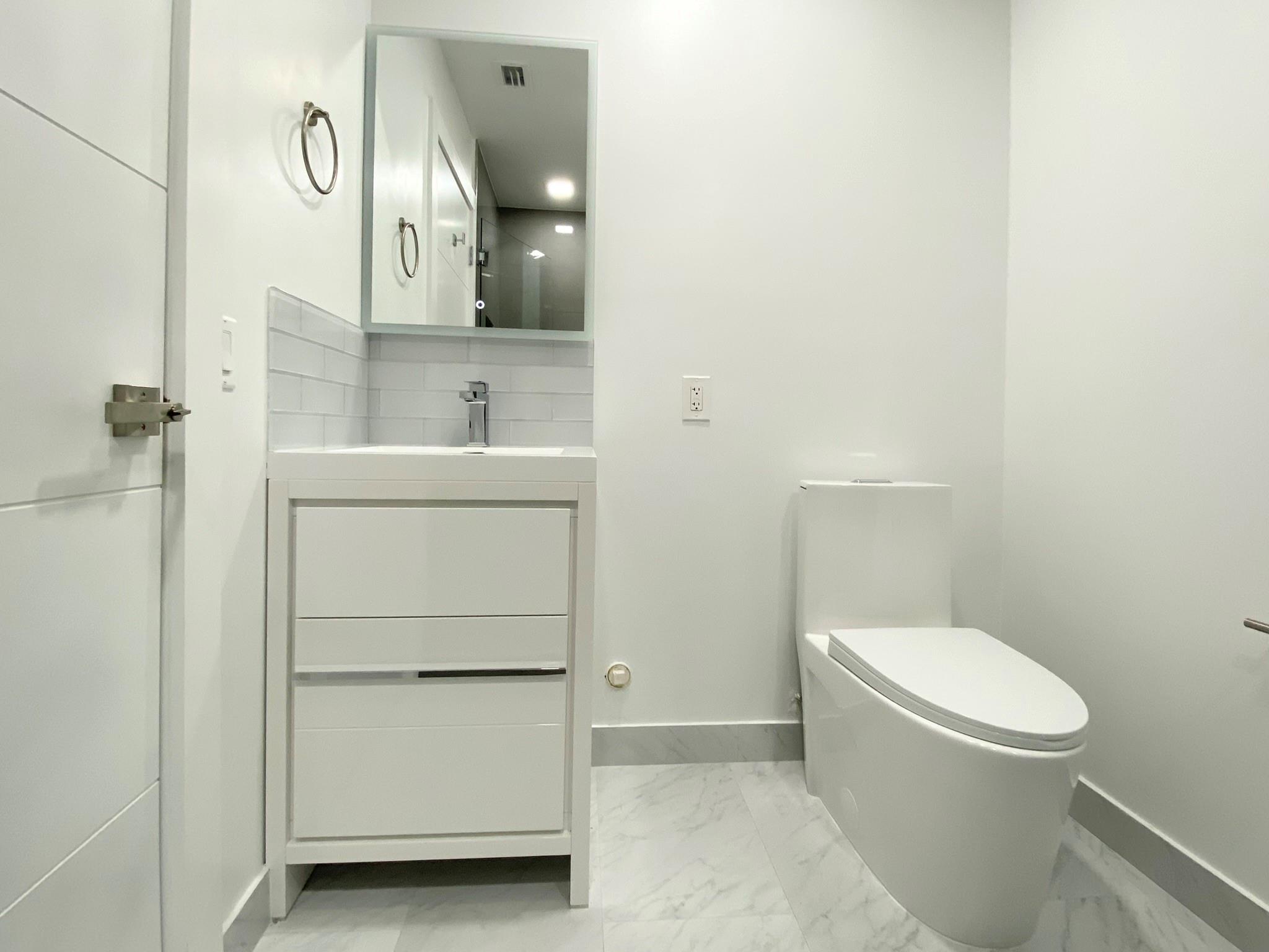 Oakland Park 2-38 B - Residential Income