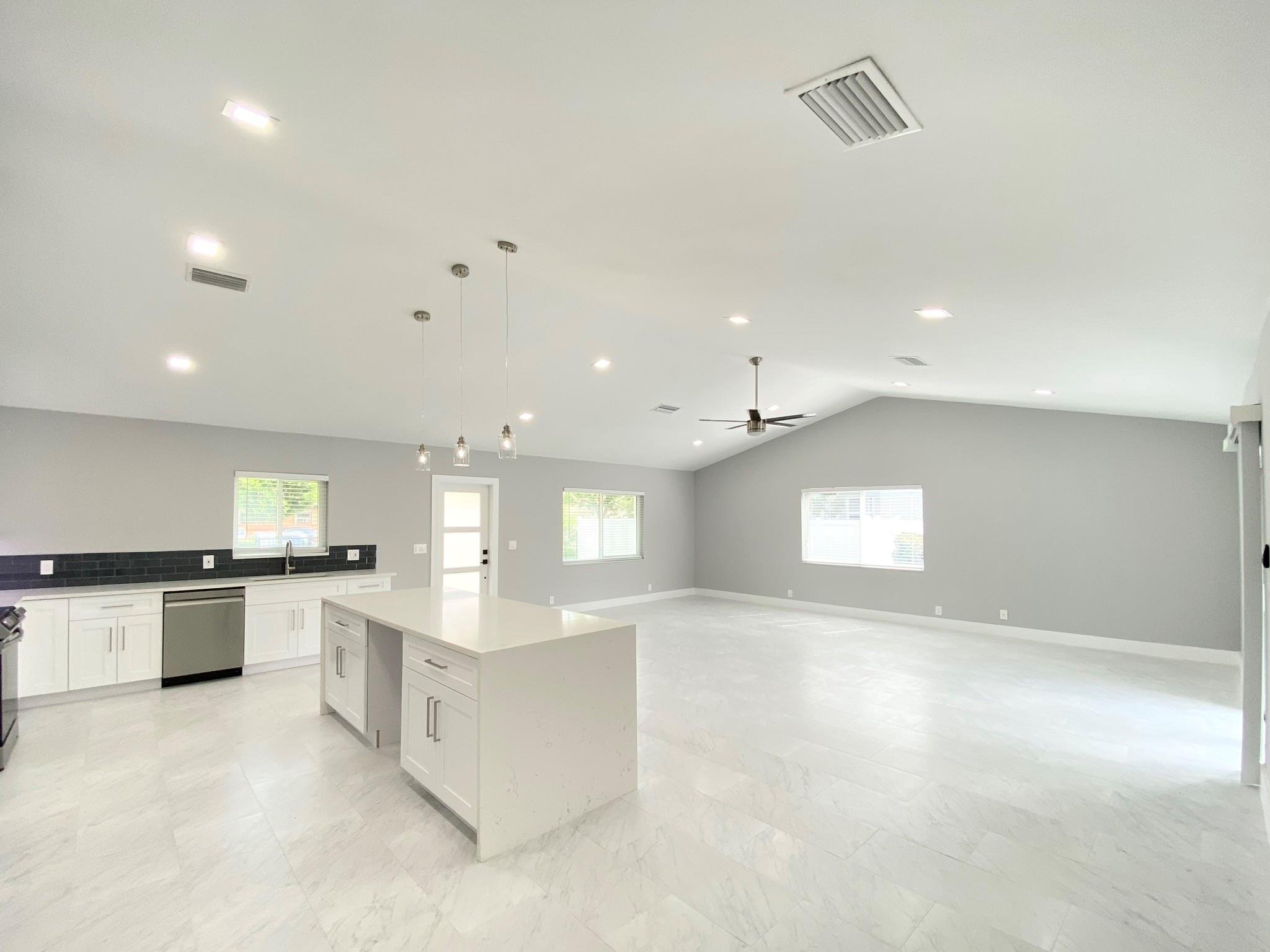 Oakland Park 2-38 B - Residential Income