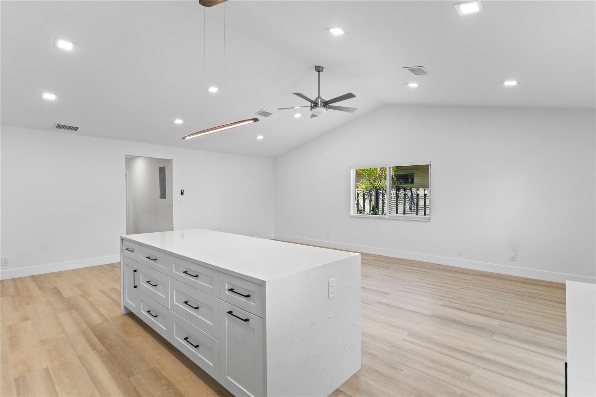 Oakland Park 2-38 B - Residential Income