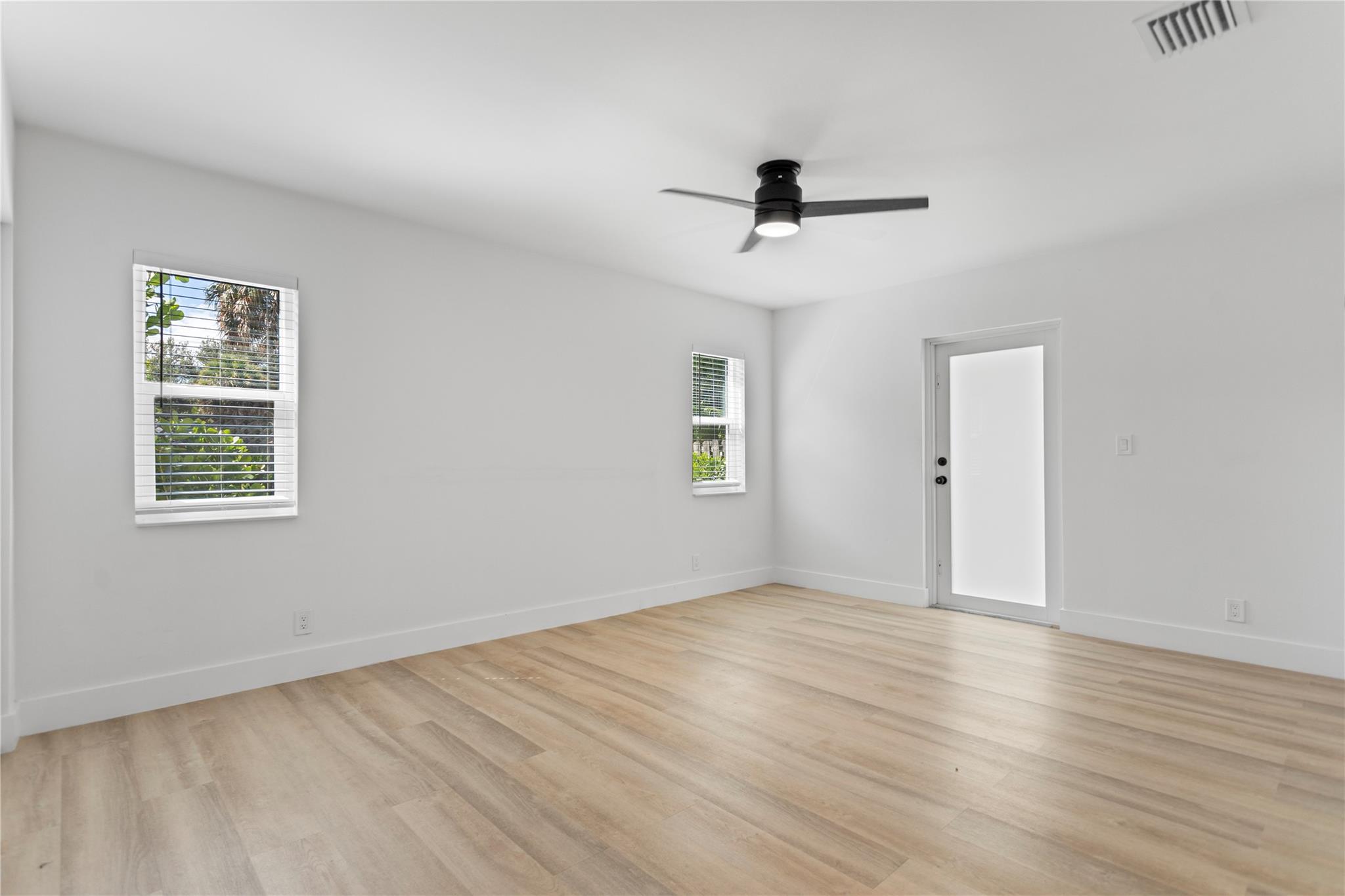 Oakland Park 2-38 B - Residential Income