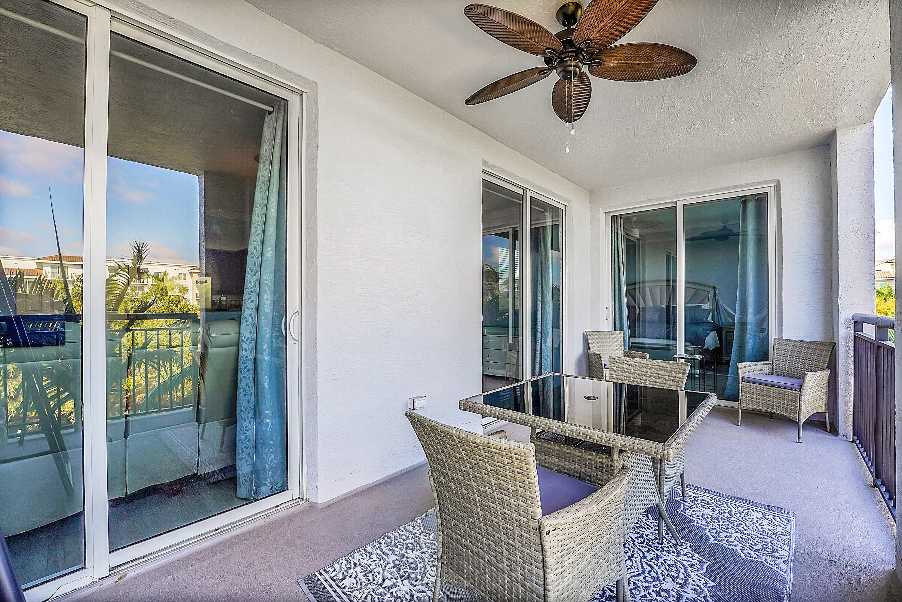 VIZCAYA LAKES CONDO - Residential