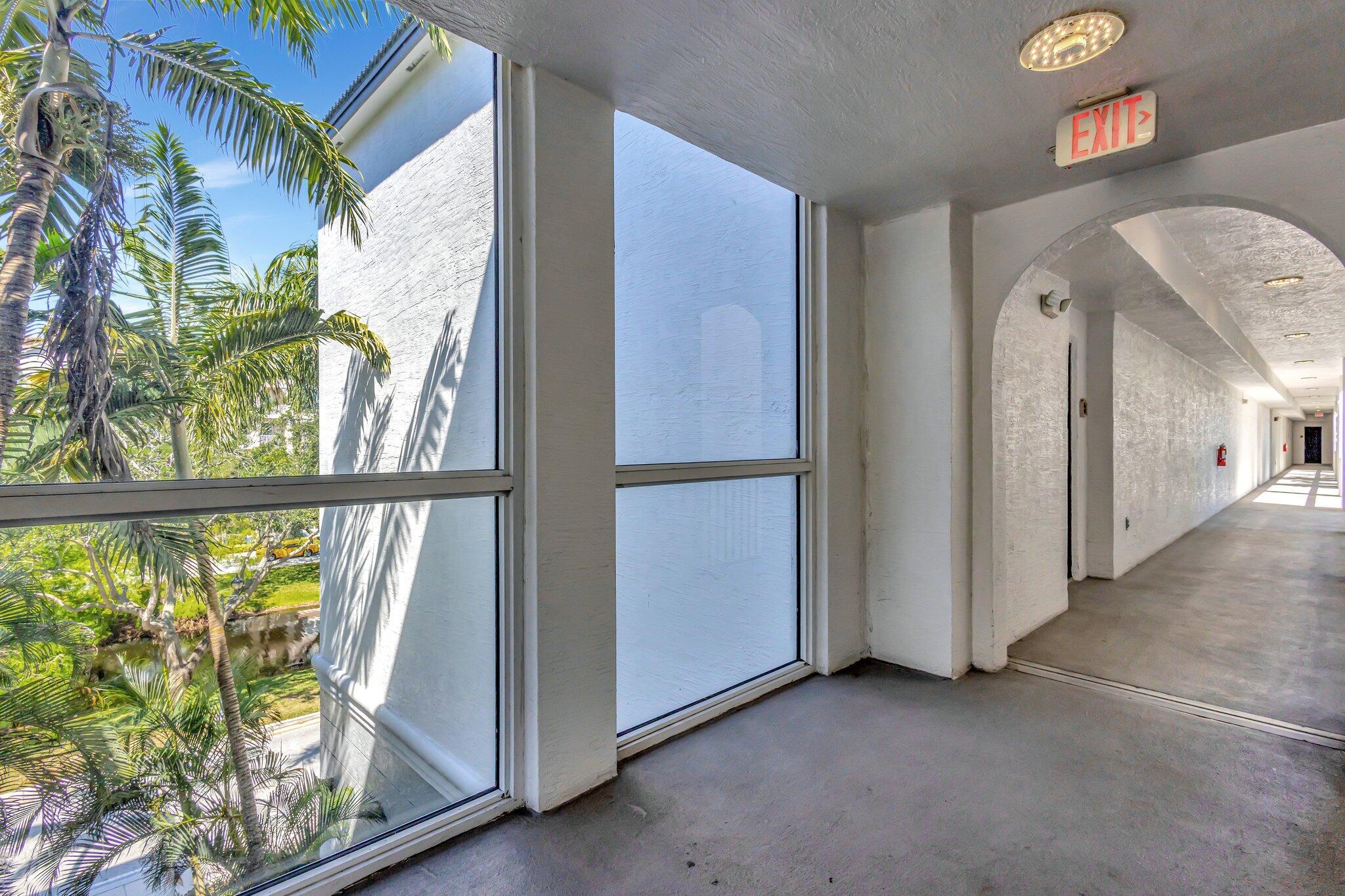VIZCAYA LAKES CONDO - Residential