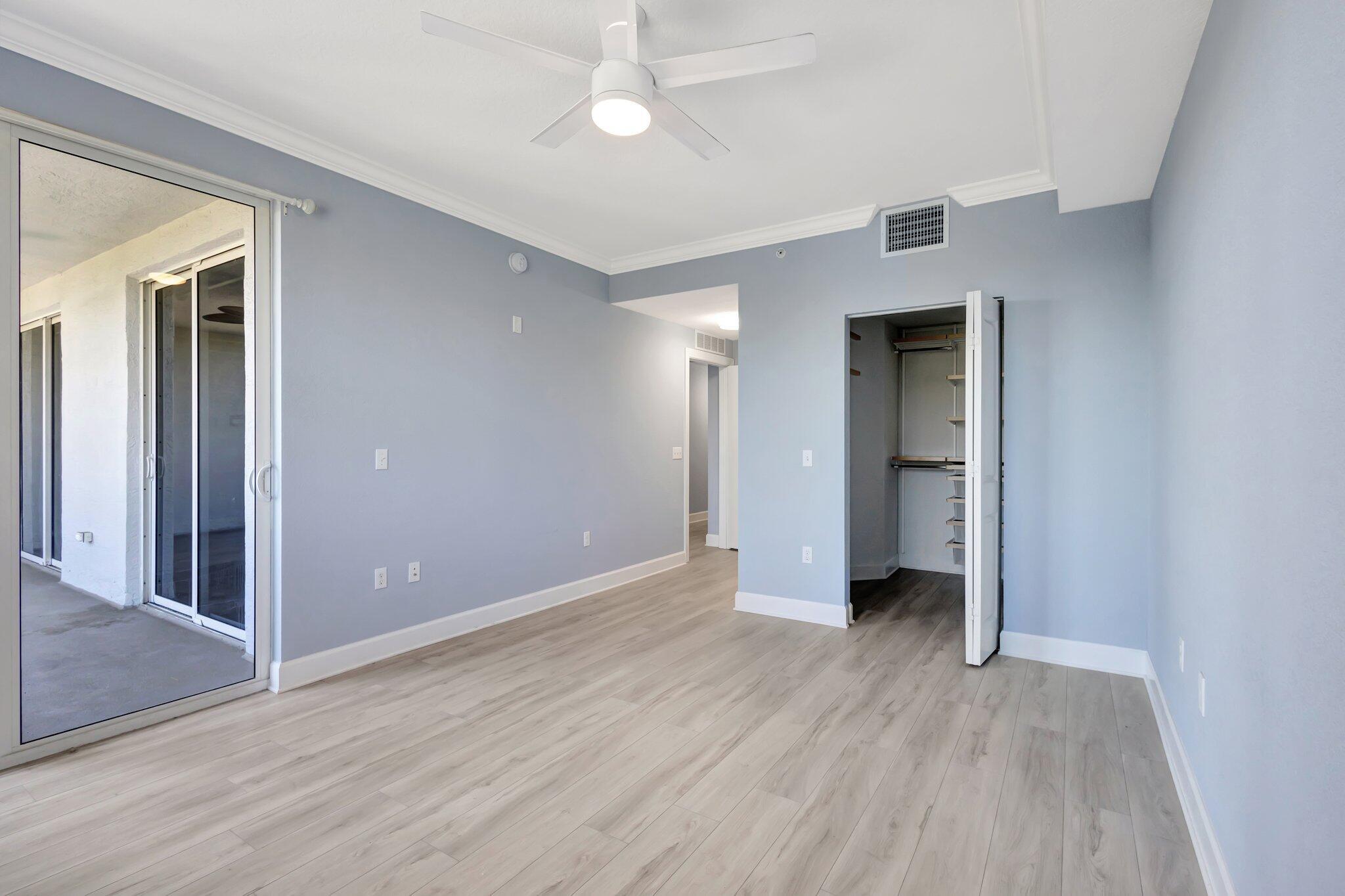 VIZCAYA LAKES CONDO - Residential