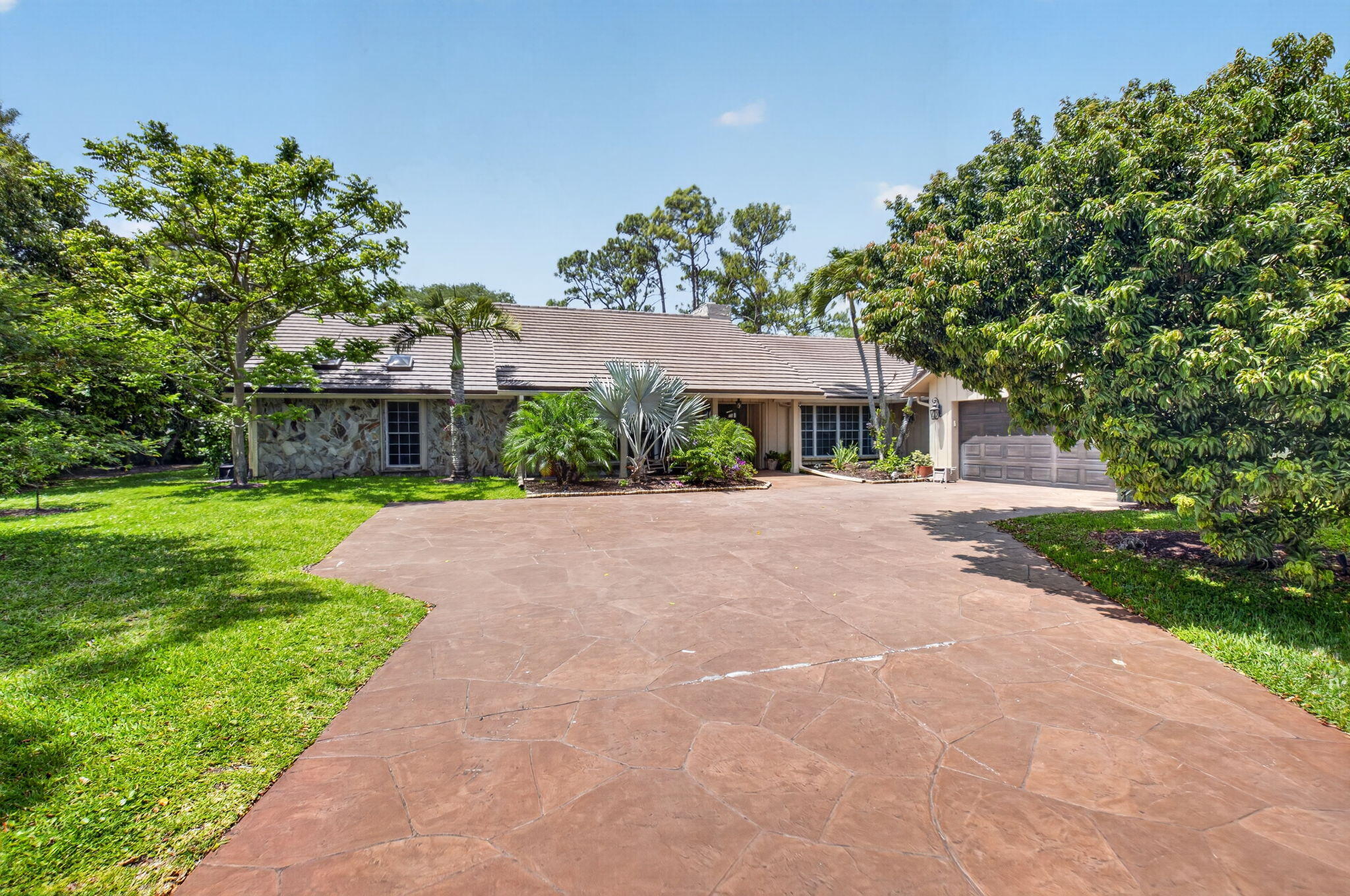 7332 Estrella Court