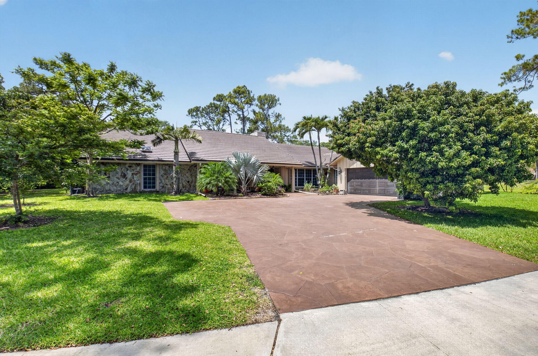 7332 Estrella Court