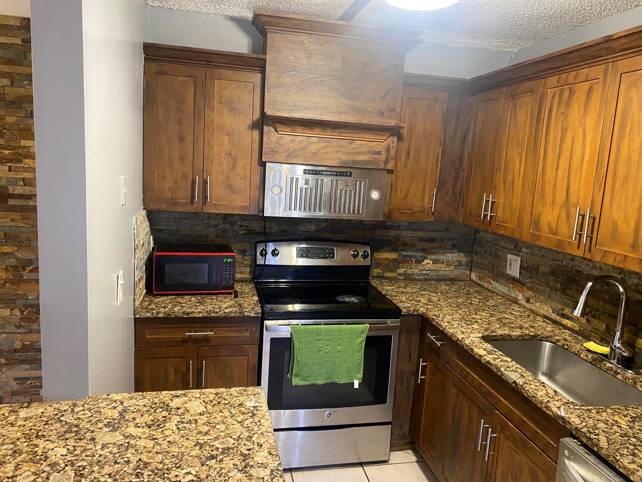 Lakewood Home Owner Assoc - Residential