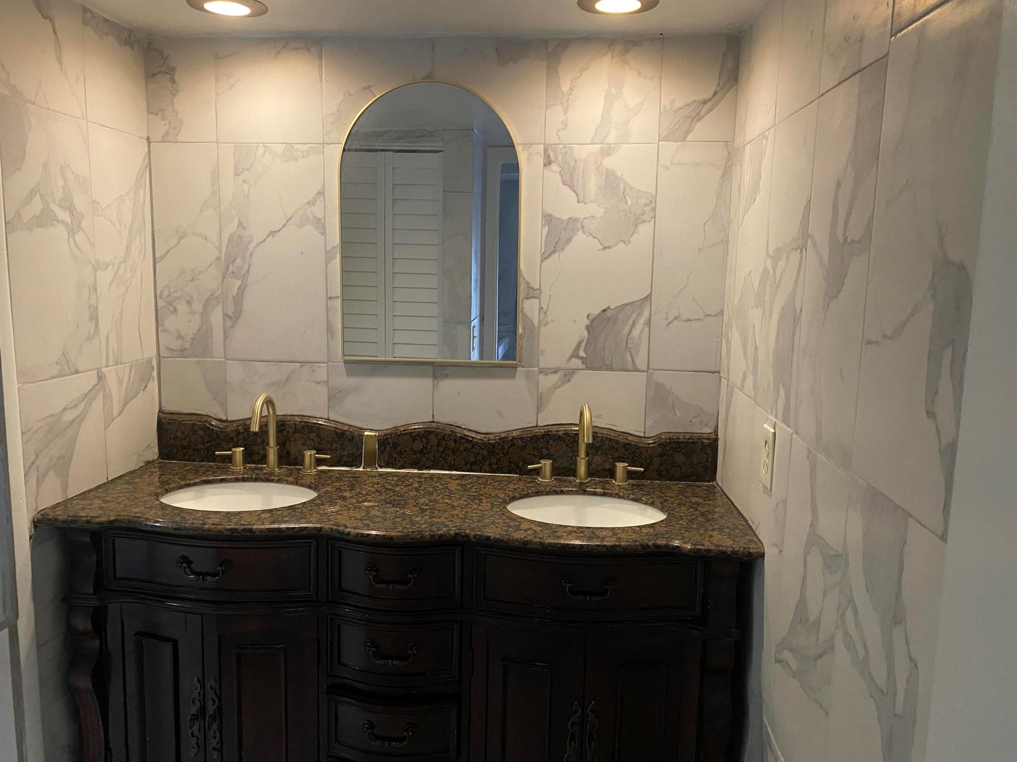 Lakewood Home Owner Assoc - Residential