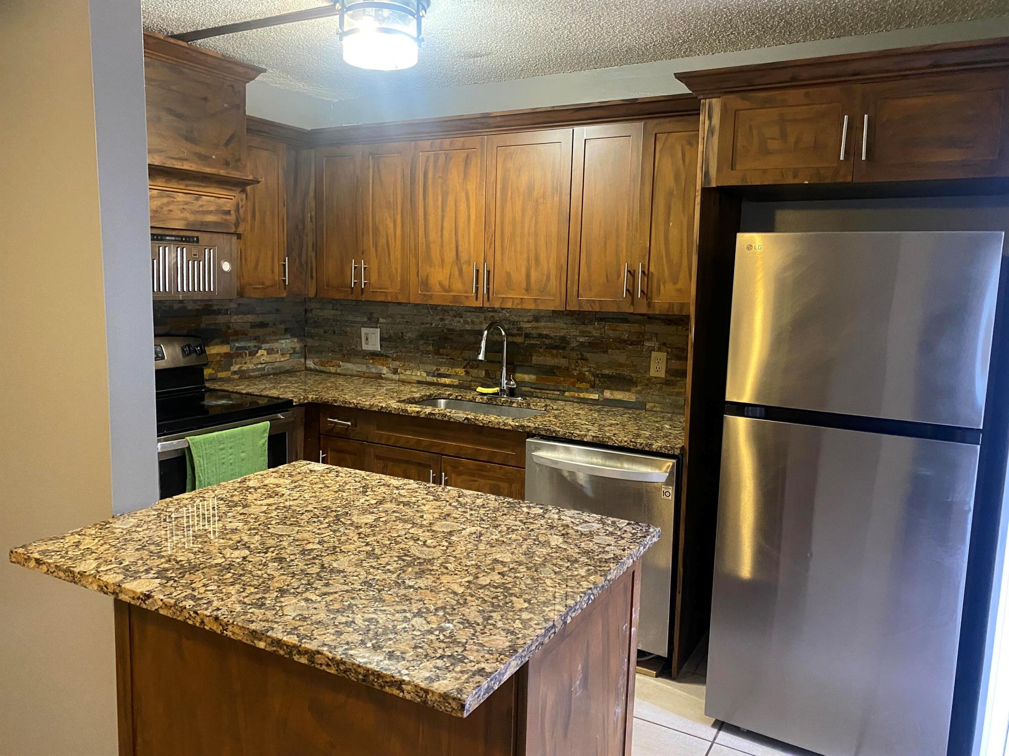 Lakewood Home Owner Assoc - Residential