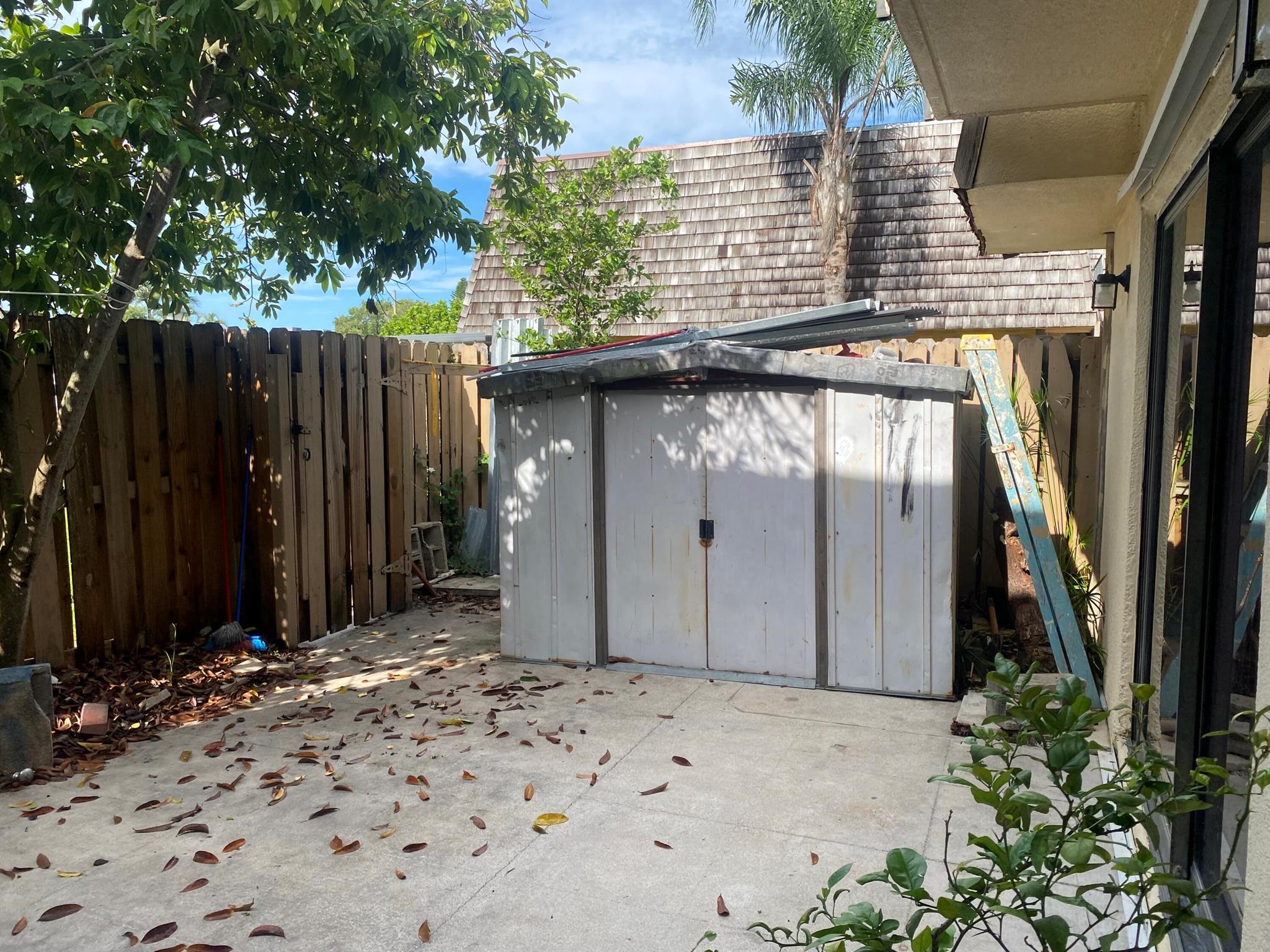 Lakewood Home Owner Assoc - Residential