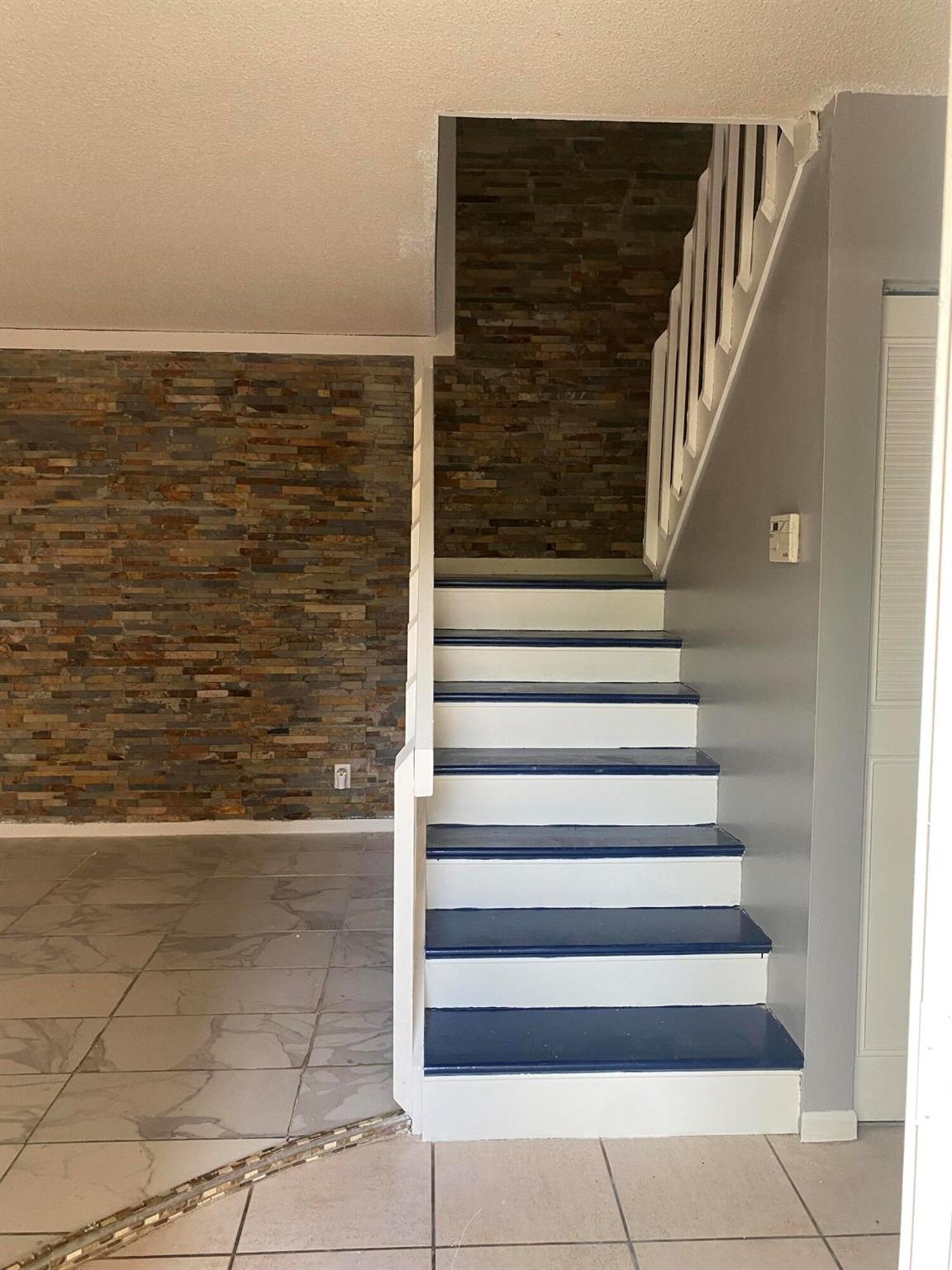 Lakewood Home Owner Assoc - Residential