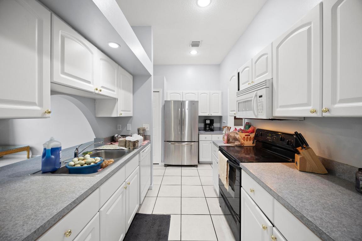 Sunny Urban Meadows - Residential