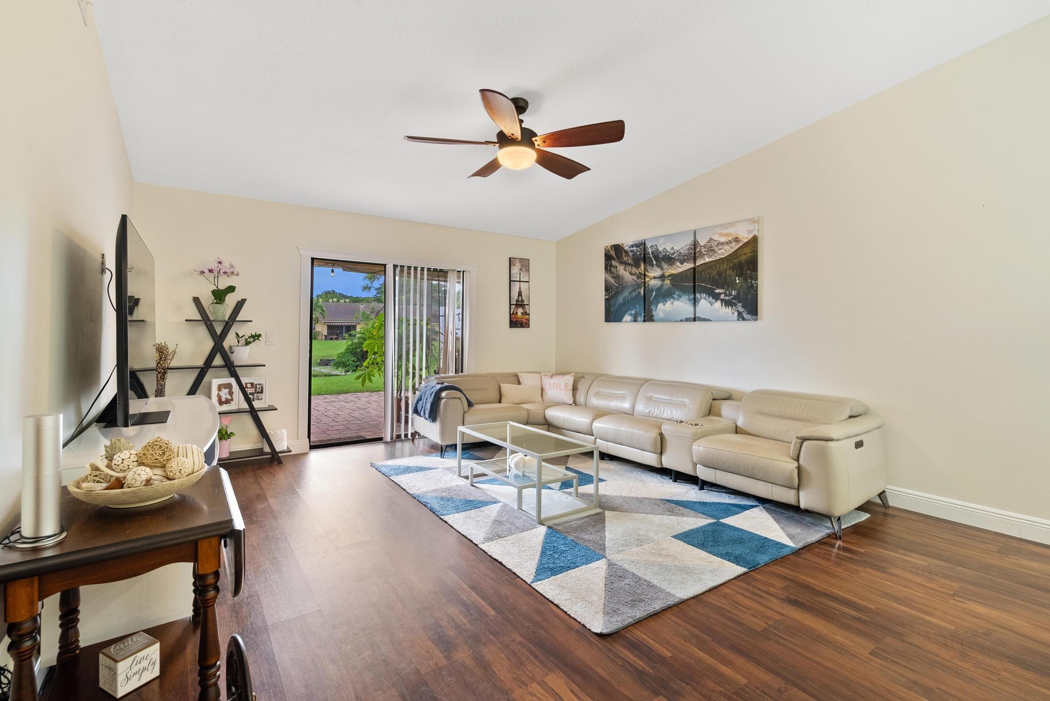 THORNHILL GLEN / LAKE - Residential Lease