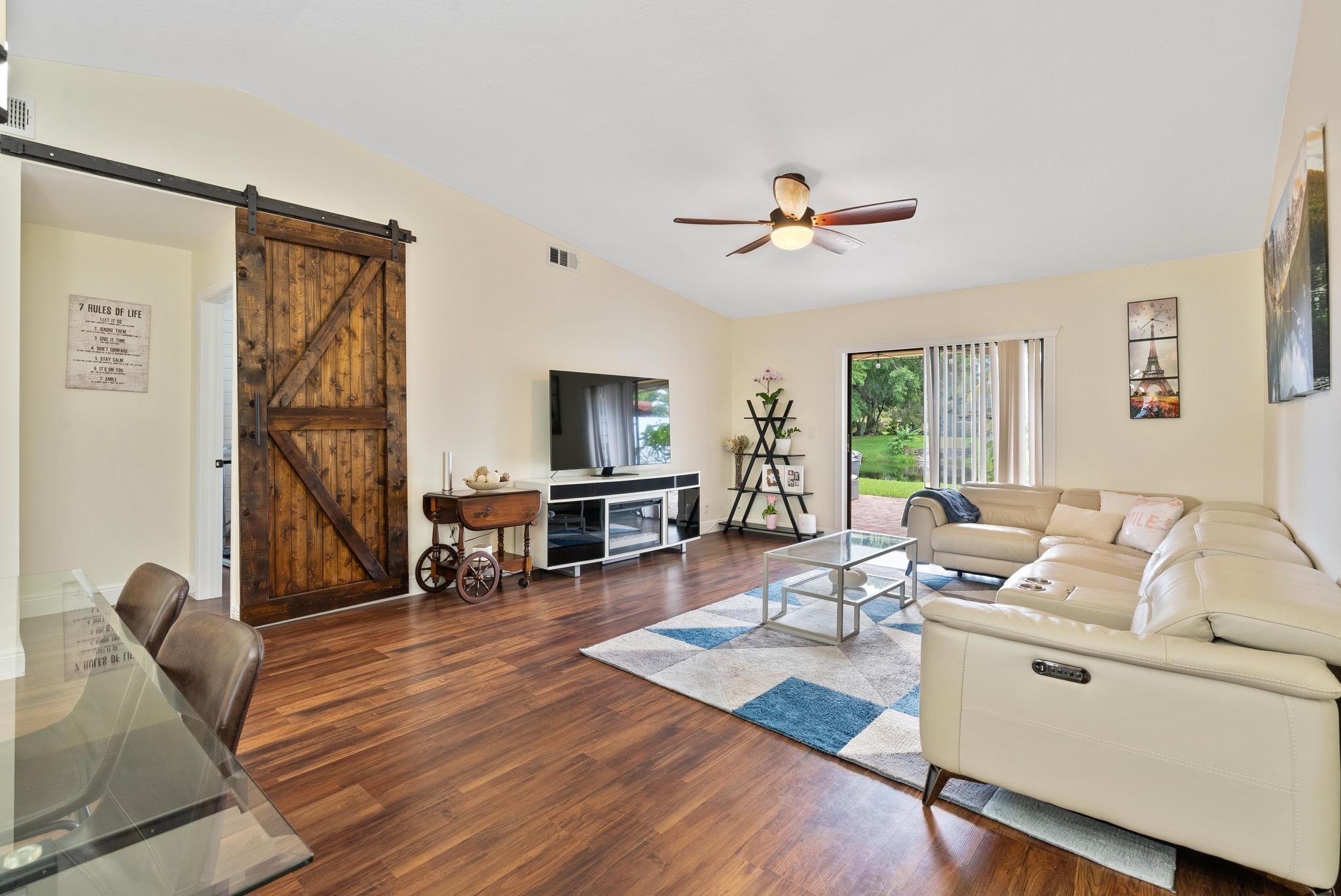 THORNHILL GLEN / LAKE - Residential Lease