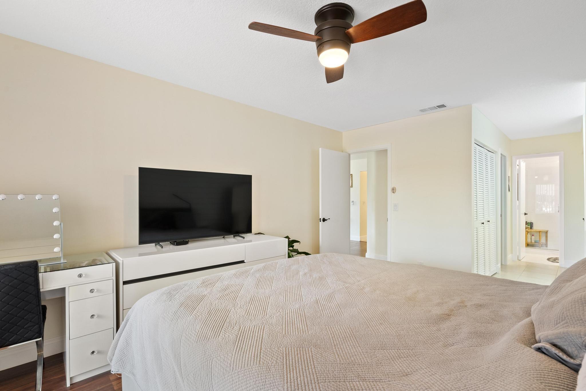 THORNHILL GLEN / LAKE - Residential Lease