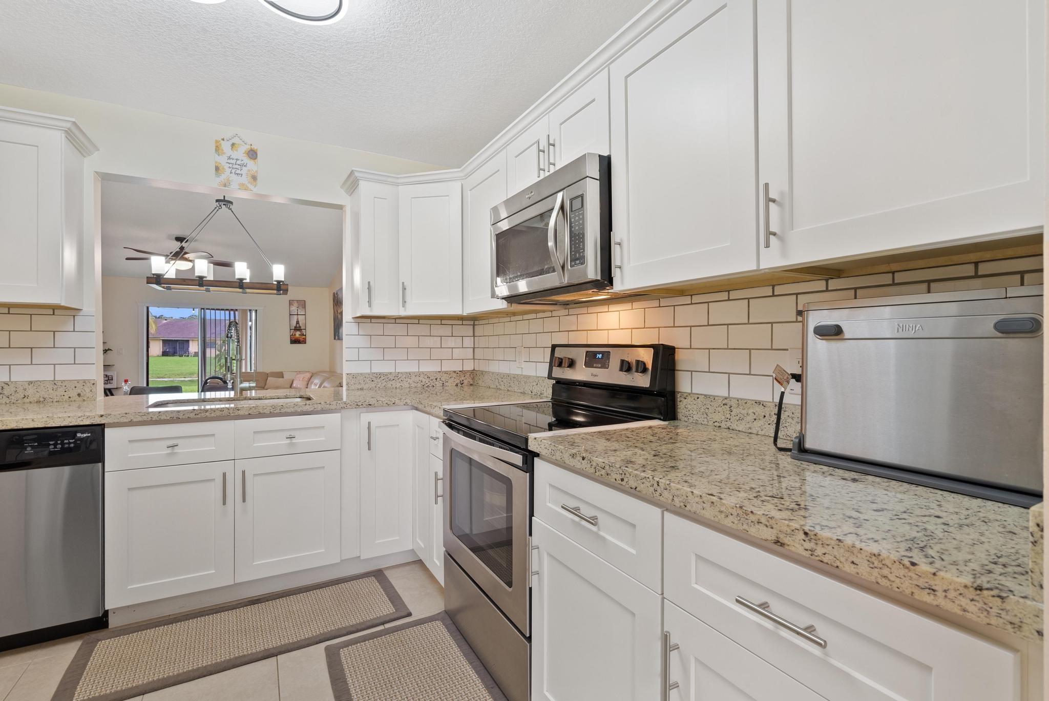 THORNHILL GLEN / LAKE - Residential Lease