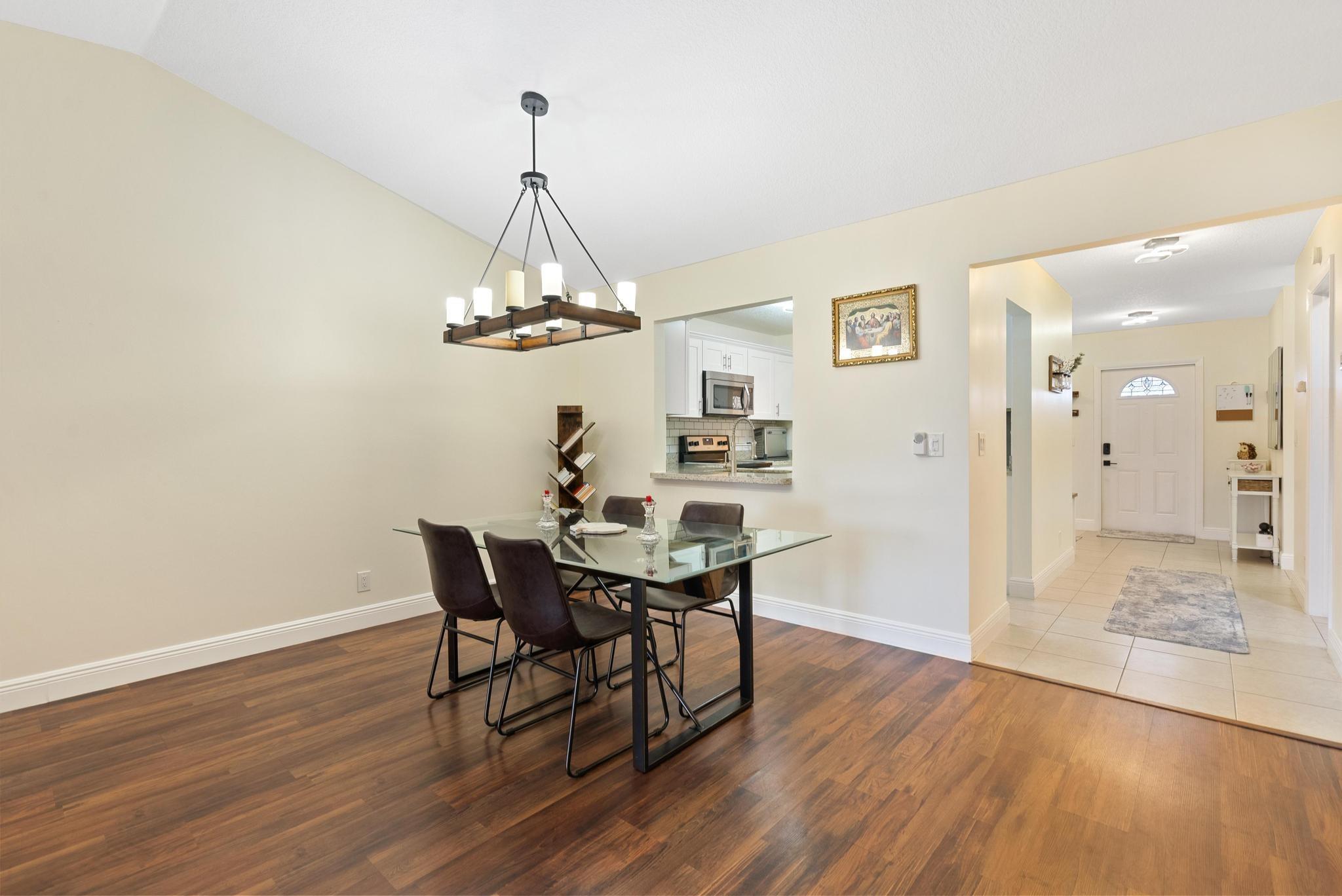 THORNHILL GLEN / LAKE - Residential Lease