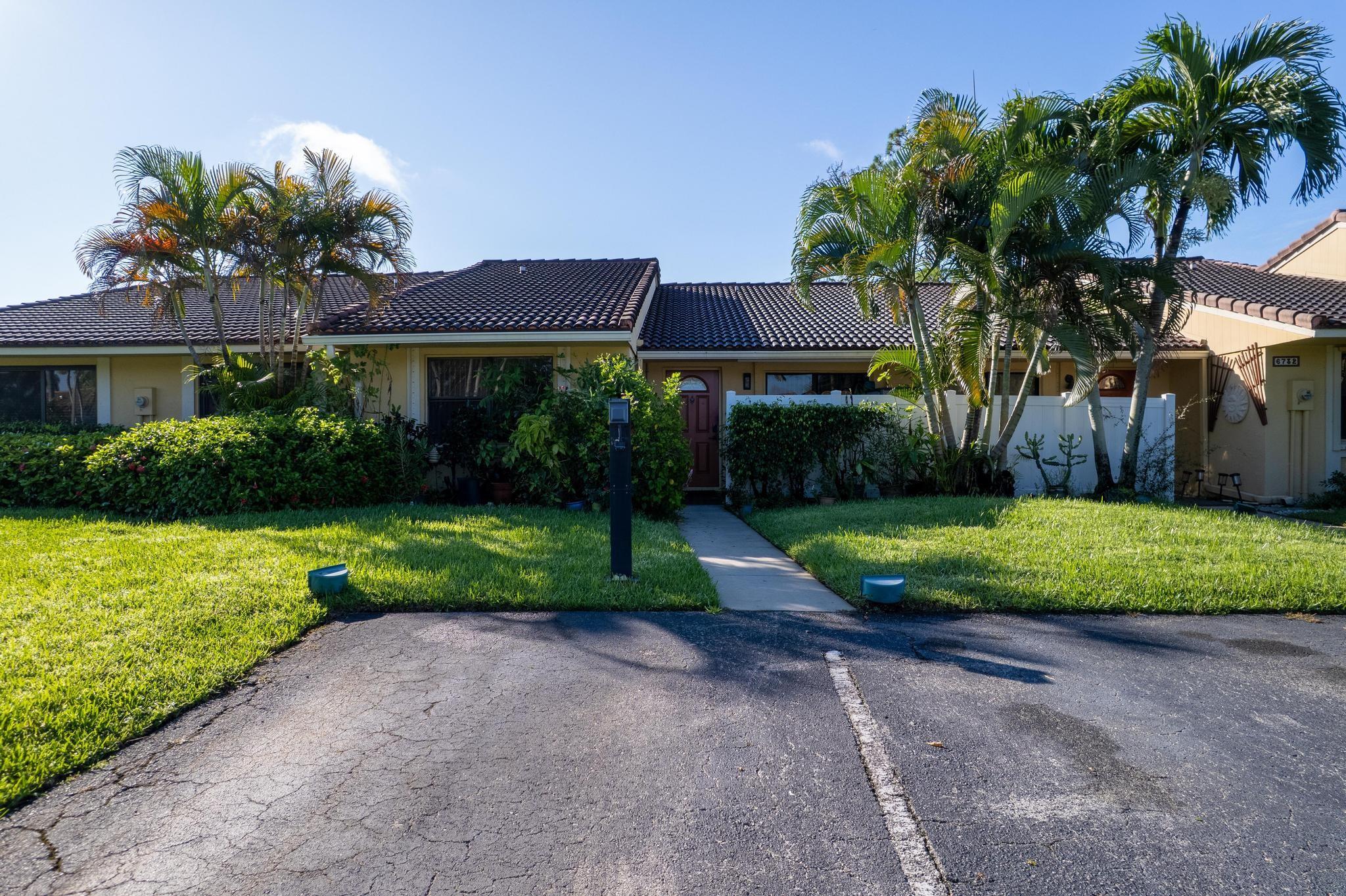 THORNHILL GLEN / LAKE - Residential Lease