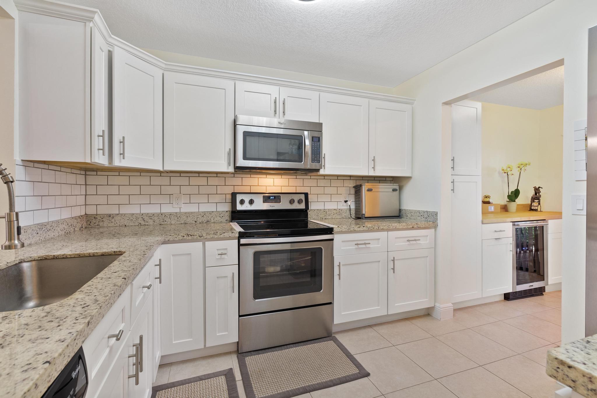 THORNHILL GLEN / LAKE - Residential Lease