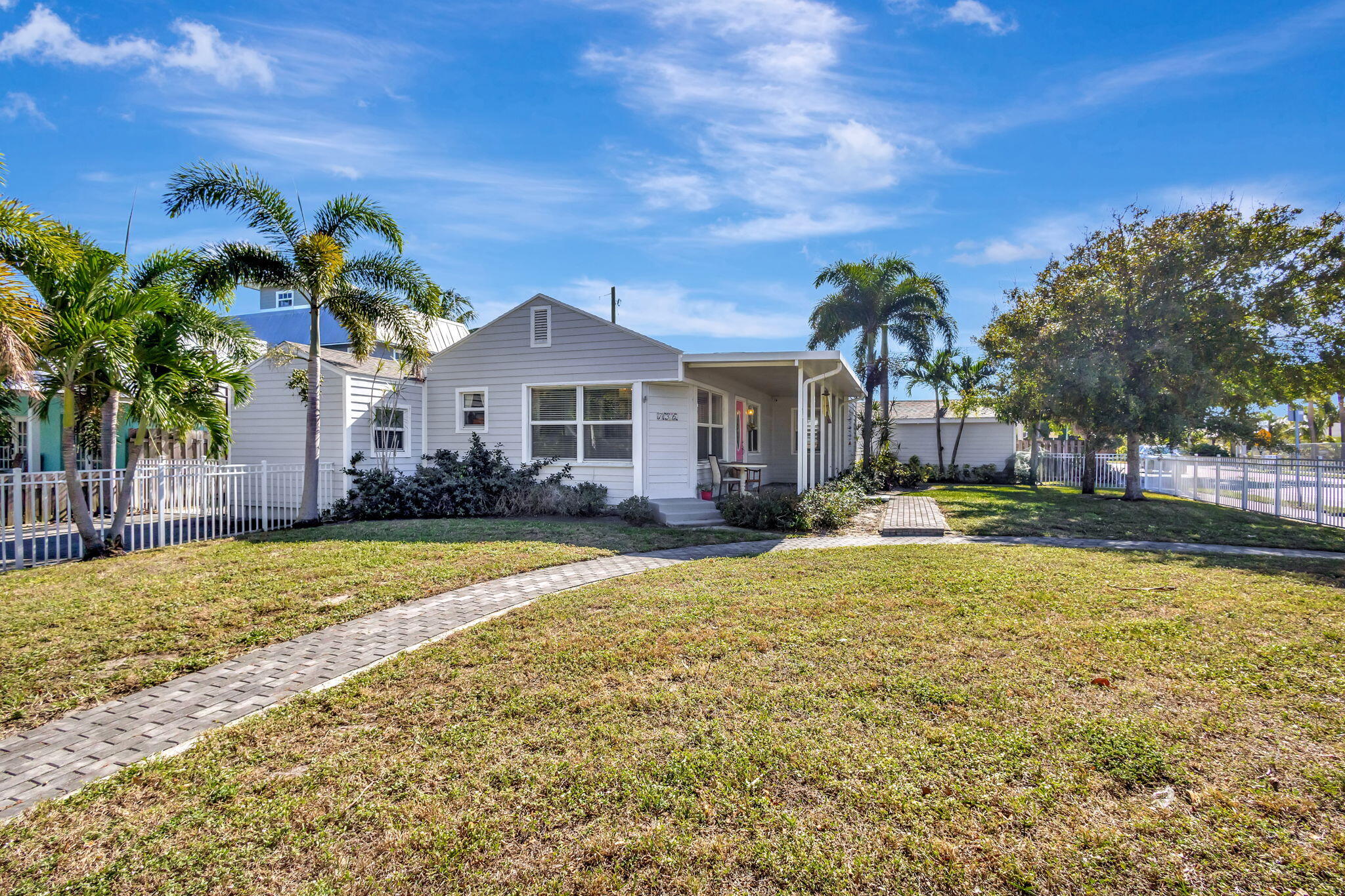 736 Rockland Drive