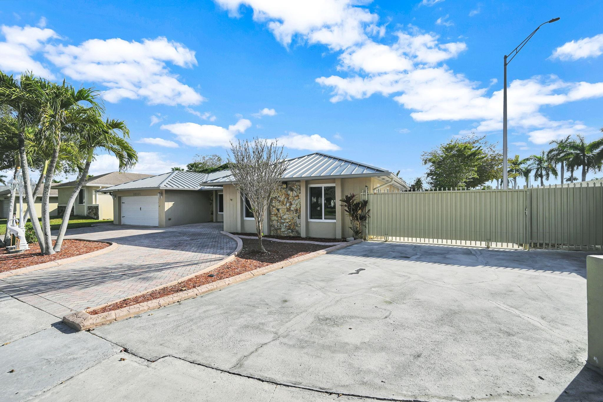 GLEN COVE SEC 3 - Residential