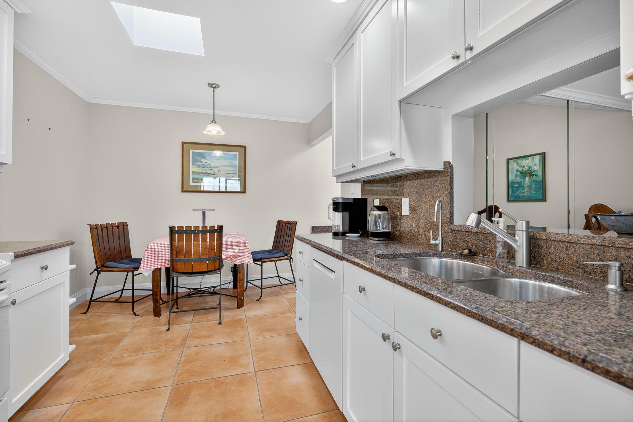 HIDDEN COVE AT JONATHANS - Residential