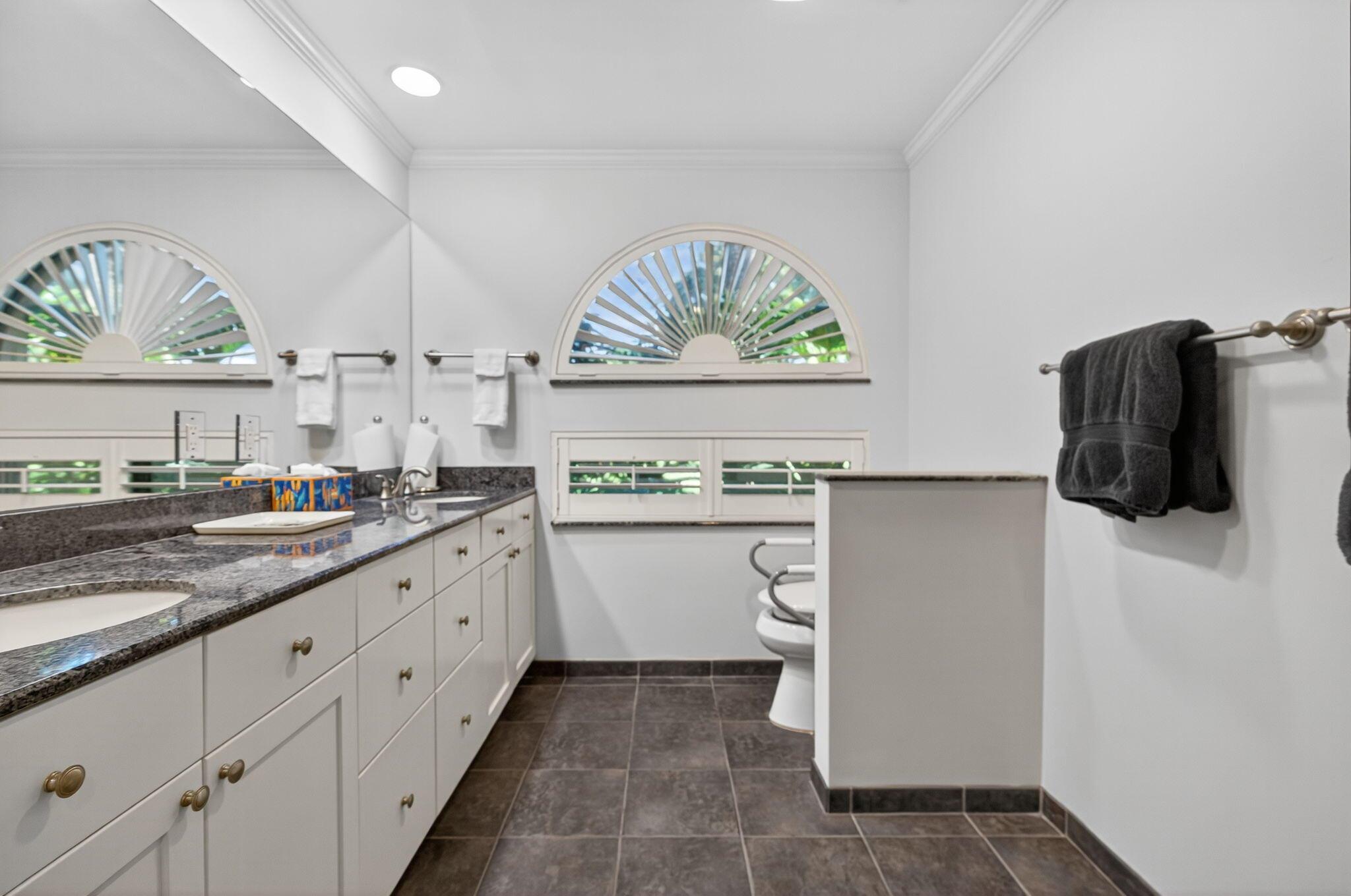 HIDDEN COVE AT JONATHANS - Residential