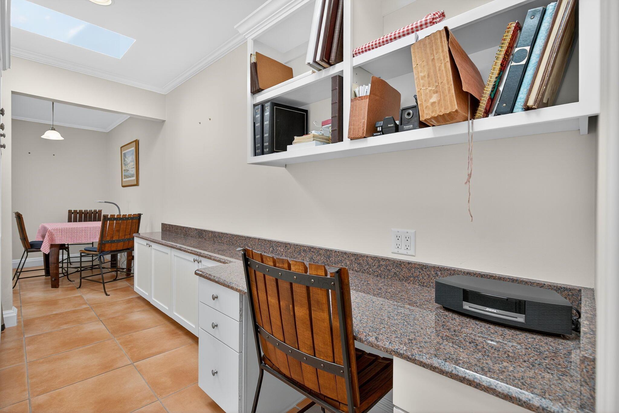 HIDDEN COVE AT JONATHANS - Residential