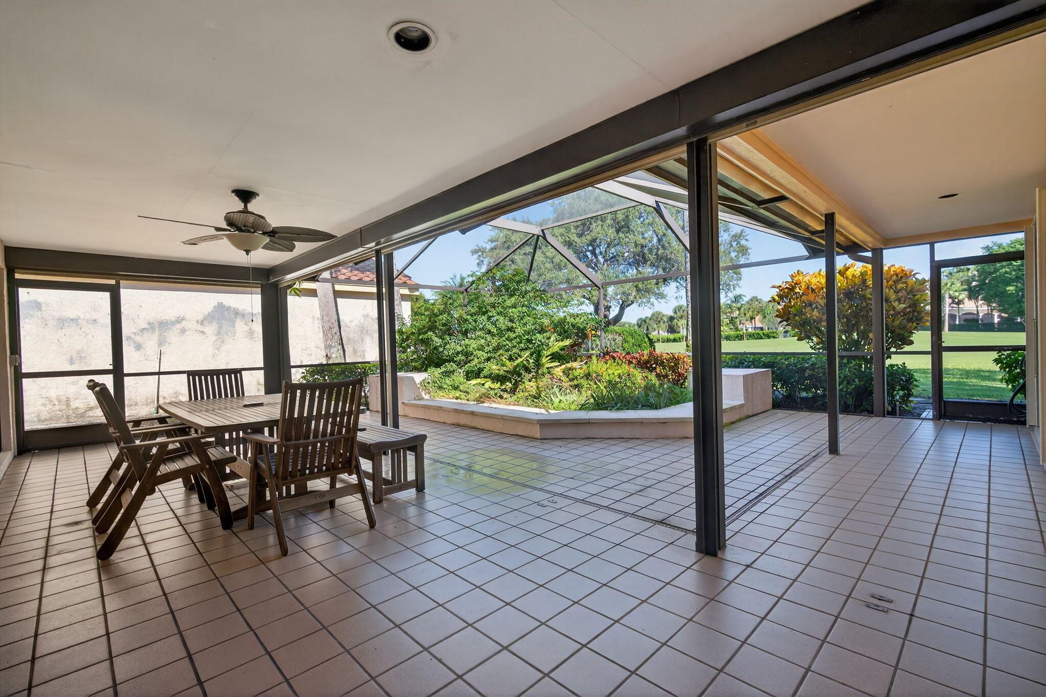 HIDDEN COVE AT JONATHANS - Residential