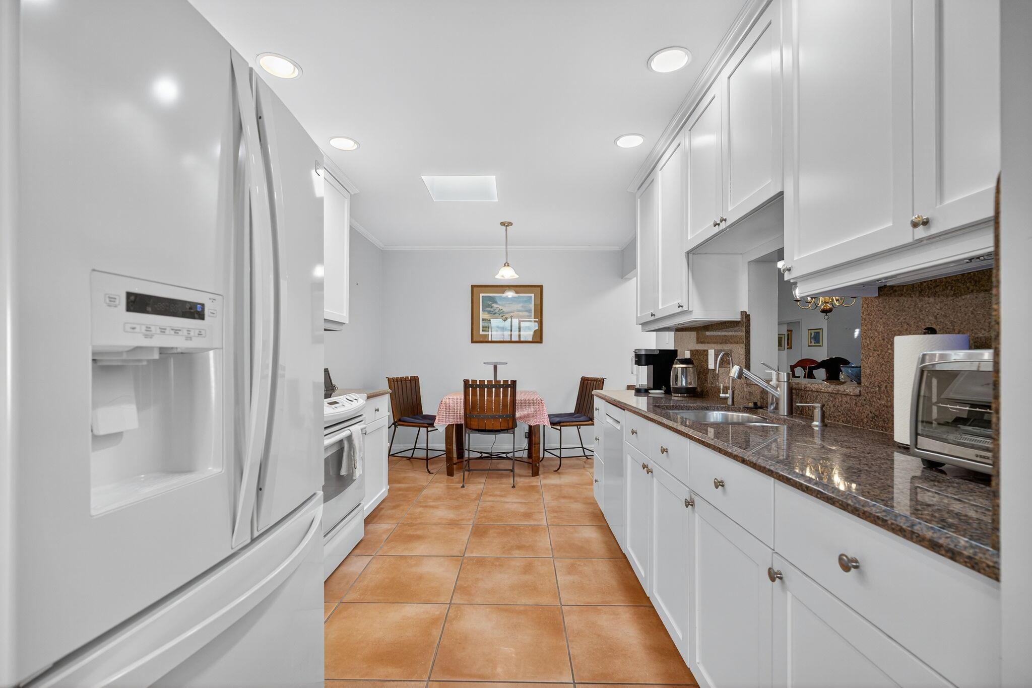 HIDDEN COVE AT JONATHANS - Residential