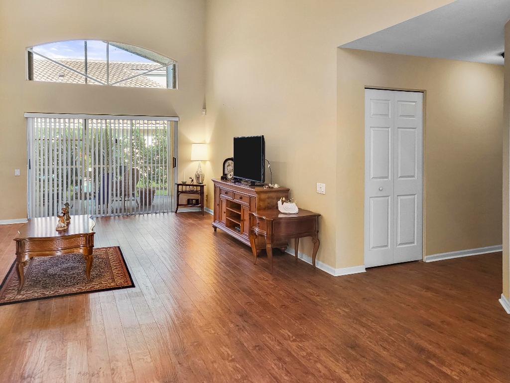 12404 Lakeridge Falls Drive