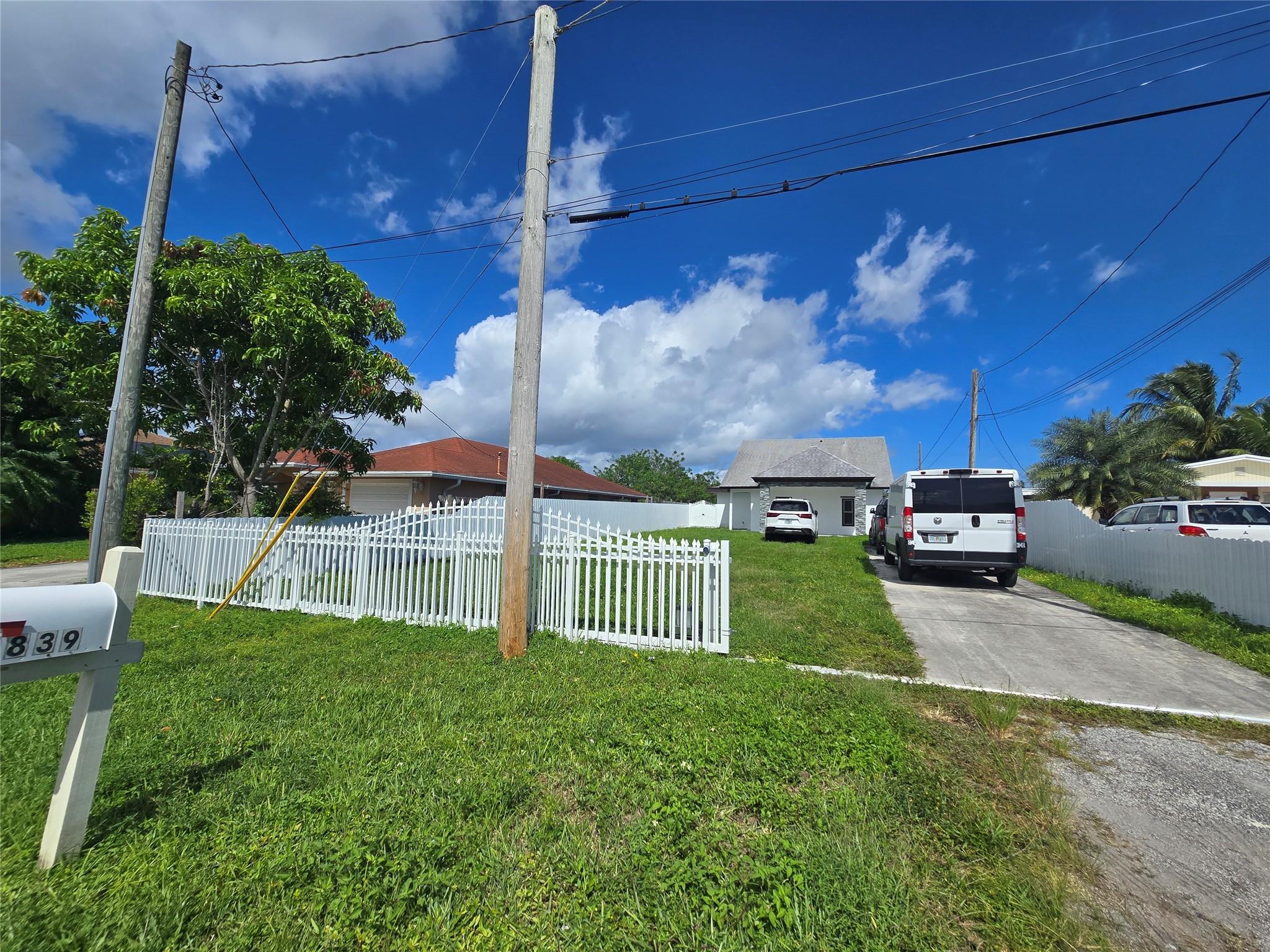 Palm Acres Estates - Residential Lease