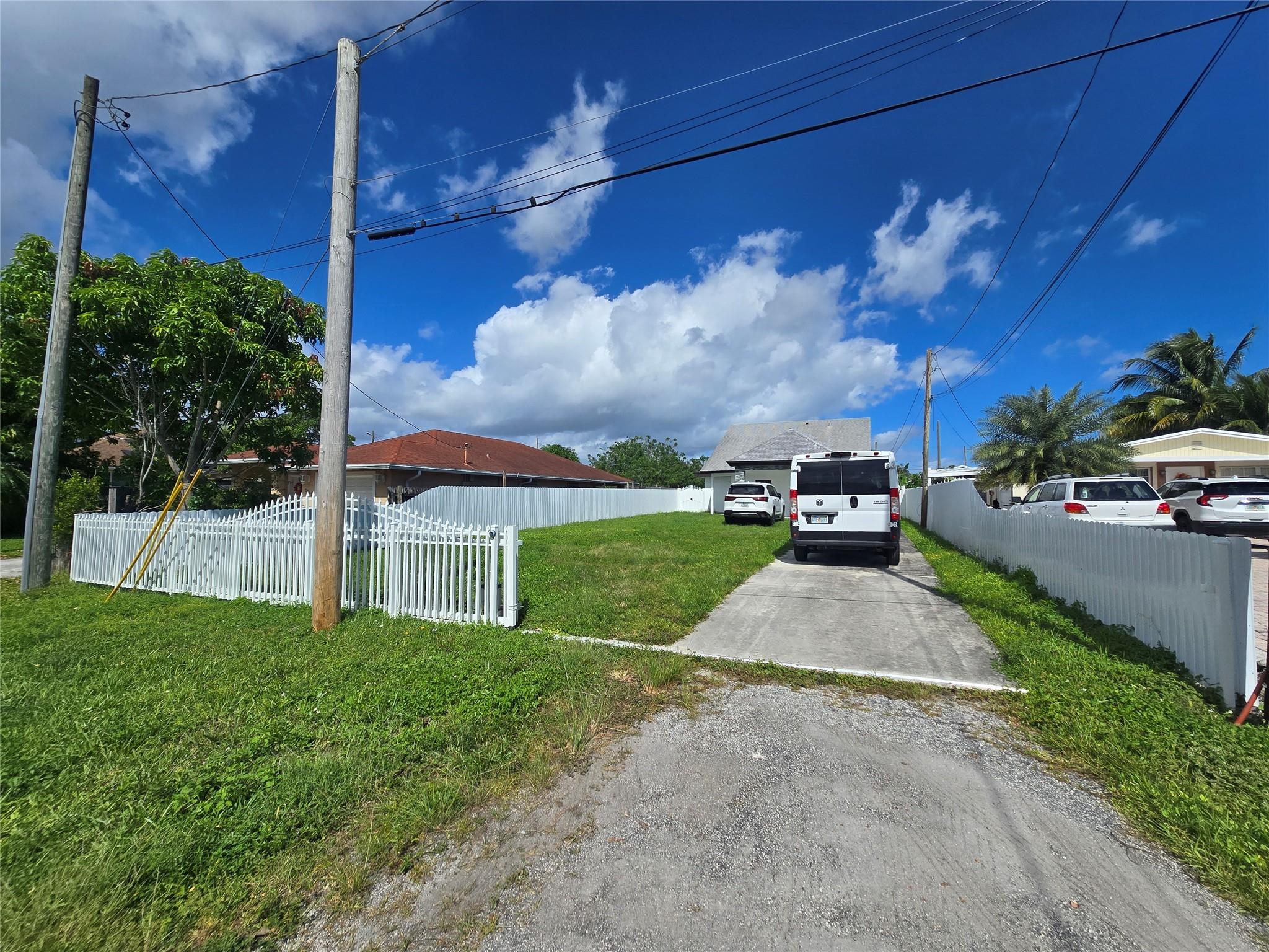 Palm Acres Estates - Residential Lease