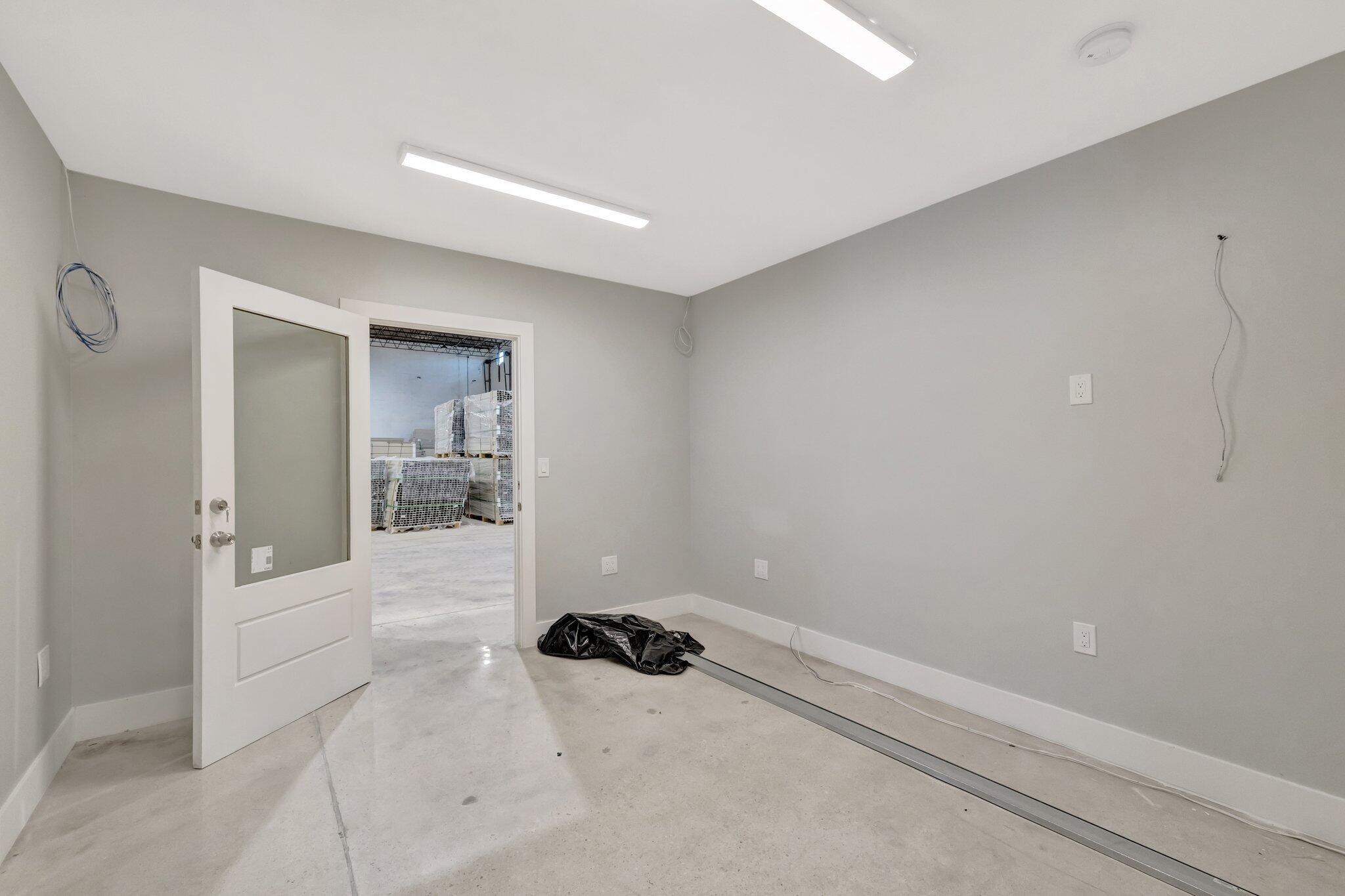 MARAVILLA GARDENS SUBDIVI - Commercial Sale