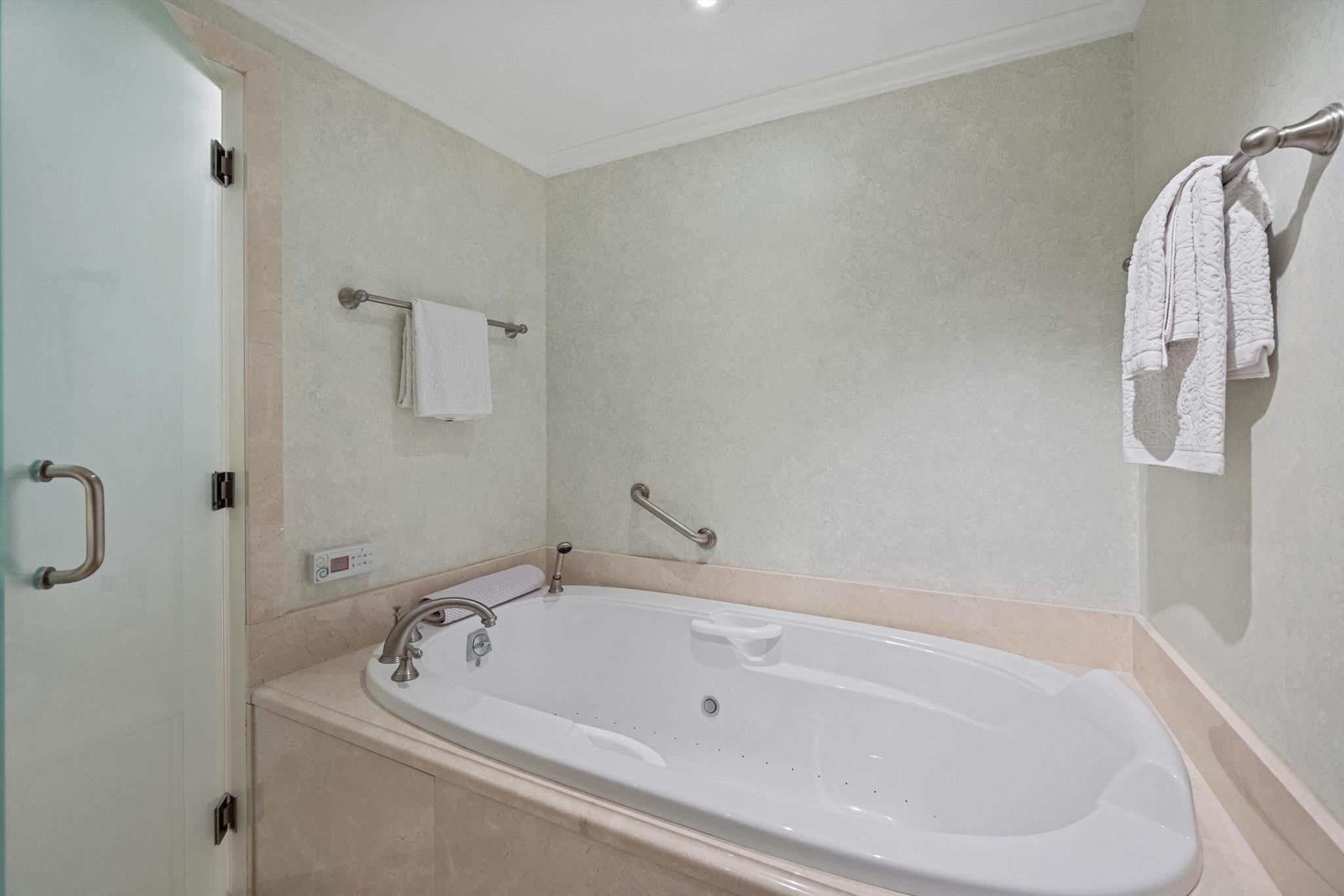 NUMBER ONE NORTH OCEAN CO - Residential