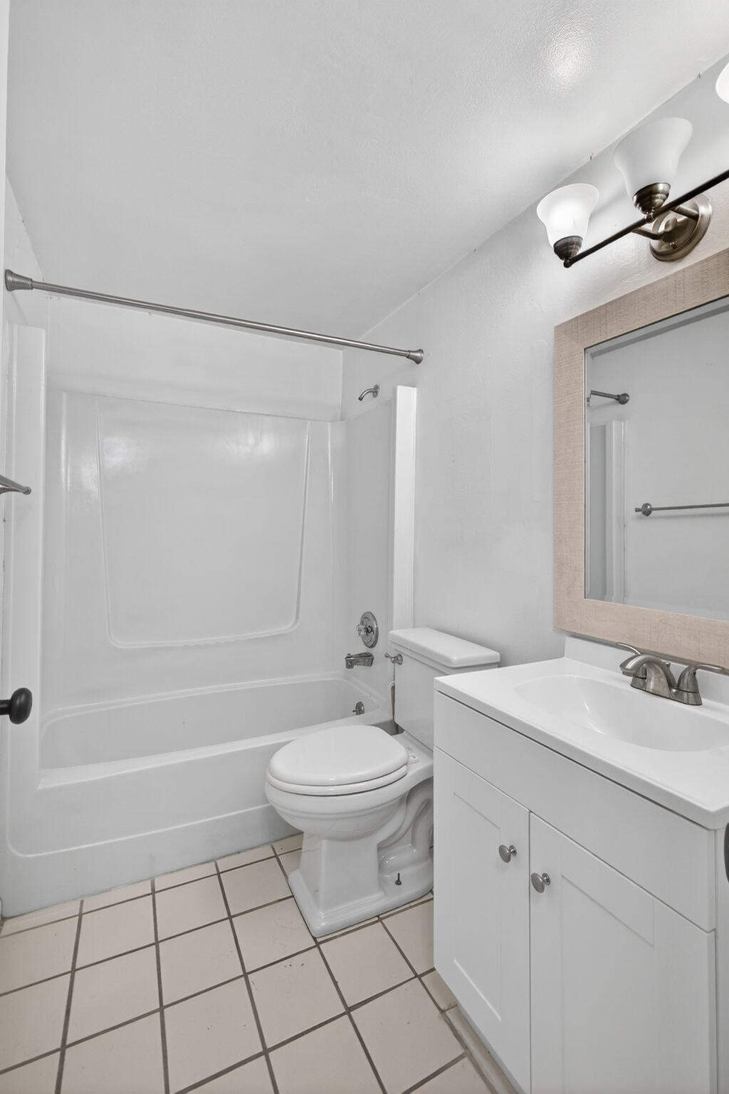 TRAILS END VILLAS INC CONDO LTS 5 TO 9 PT OF LTS 1 - Residential