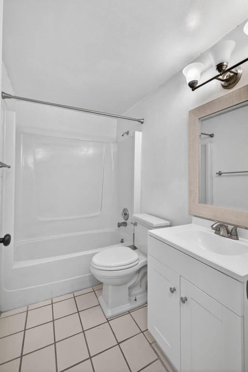 TRAILS END VILLAS INC CONDO LTS 5 TO 9 PT OF LTS 1 - Residential