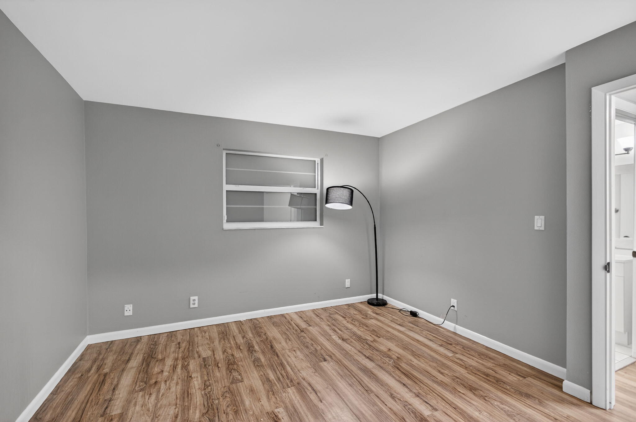 TRAILS END VILLAS INC CONDO LTS 5 TO 9 PT OF LTS 1 - Residential