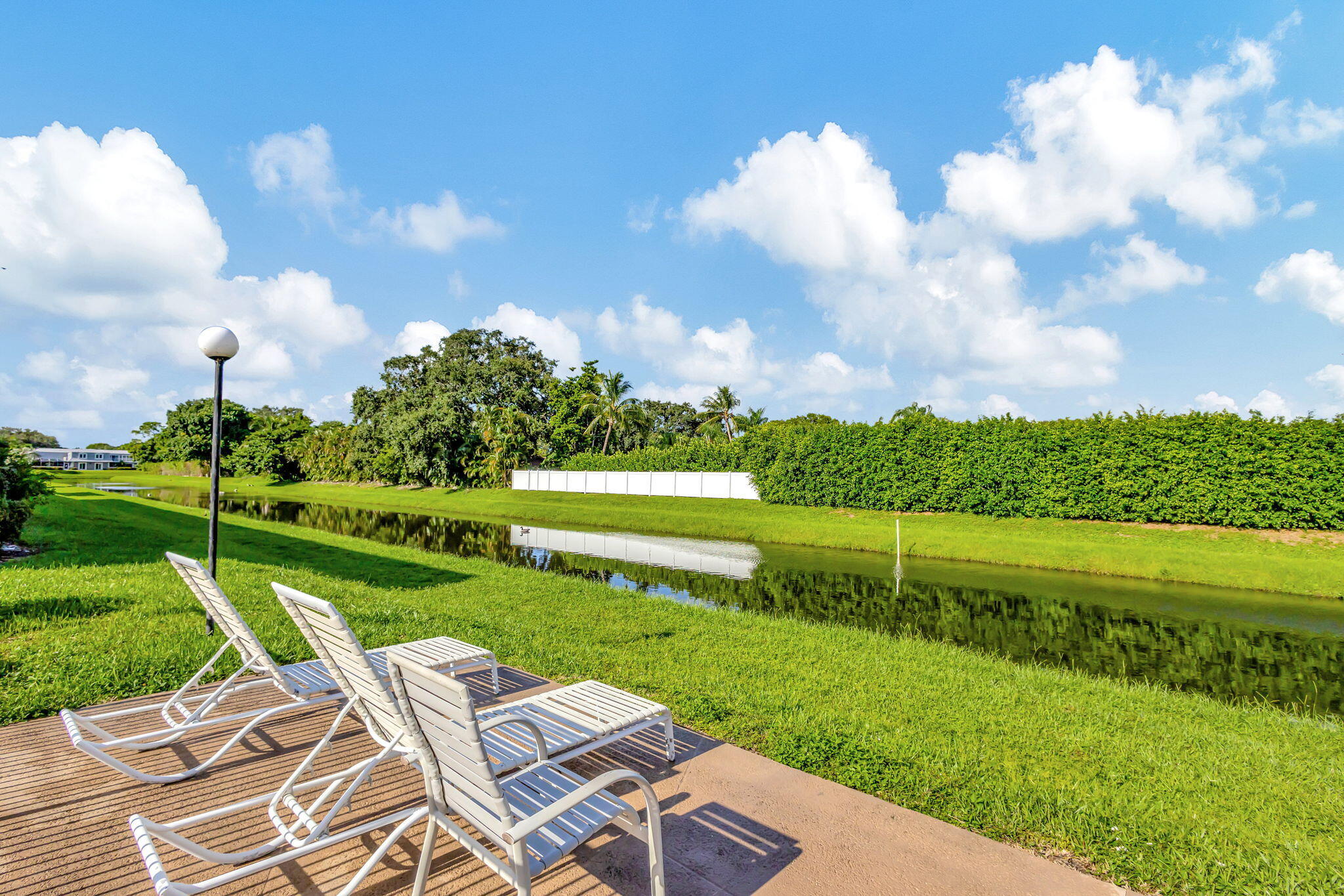 TRAILS END VILLAS INC CONDO LTS 5 TO 9 PT OF LTS 1 - Residential