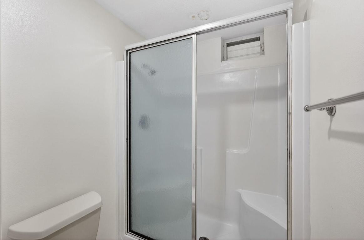 TRAILS END VILLAS INC CONDO LTS 5 TO 9 PT OF LTS 1 - Residential