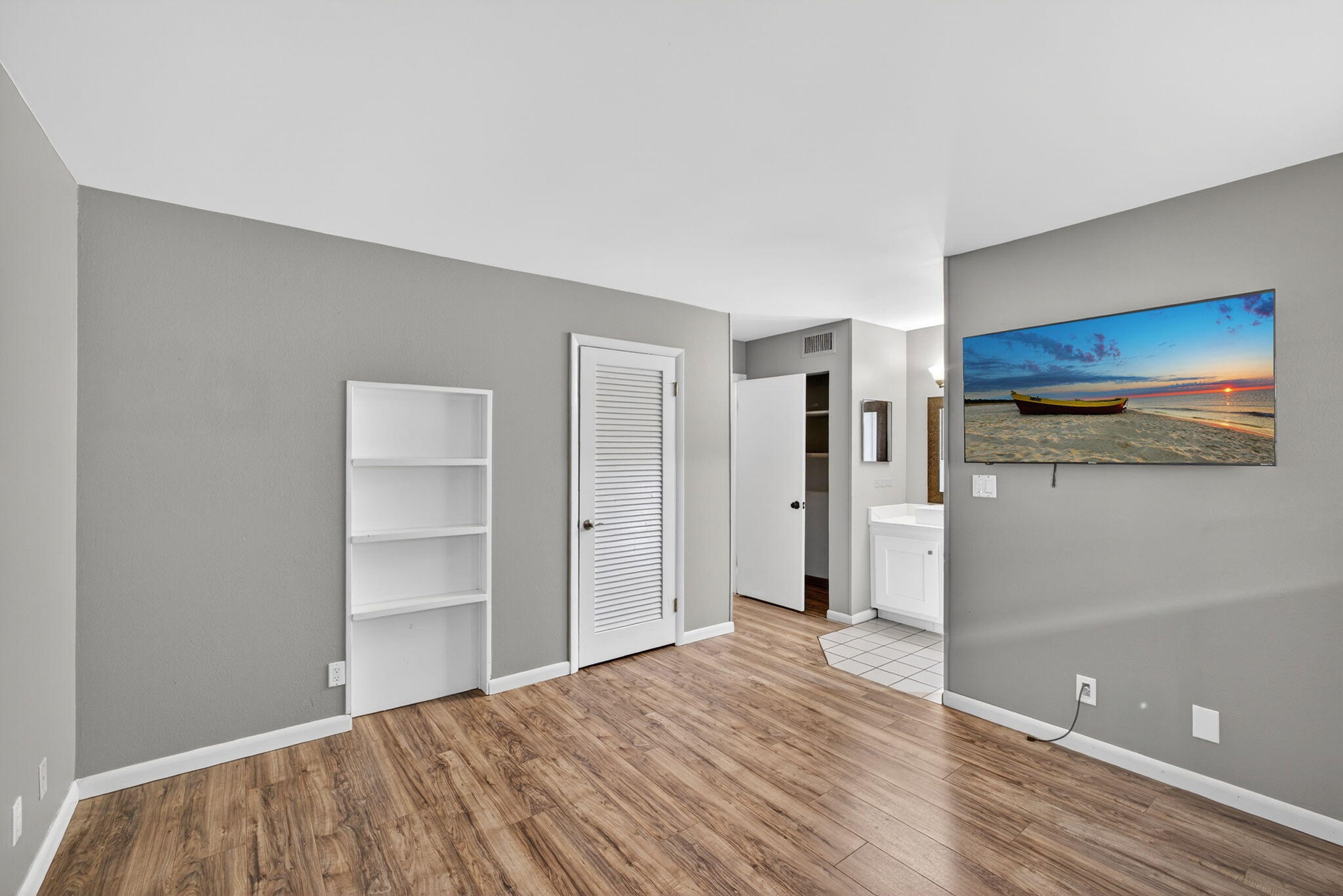 TRAILS END VILLAS INC CONDO LTS 5 TO 9 PT OF LTS 1 - Residential