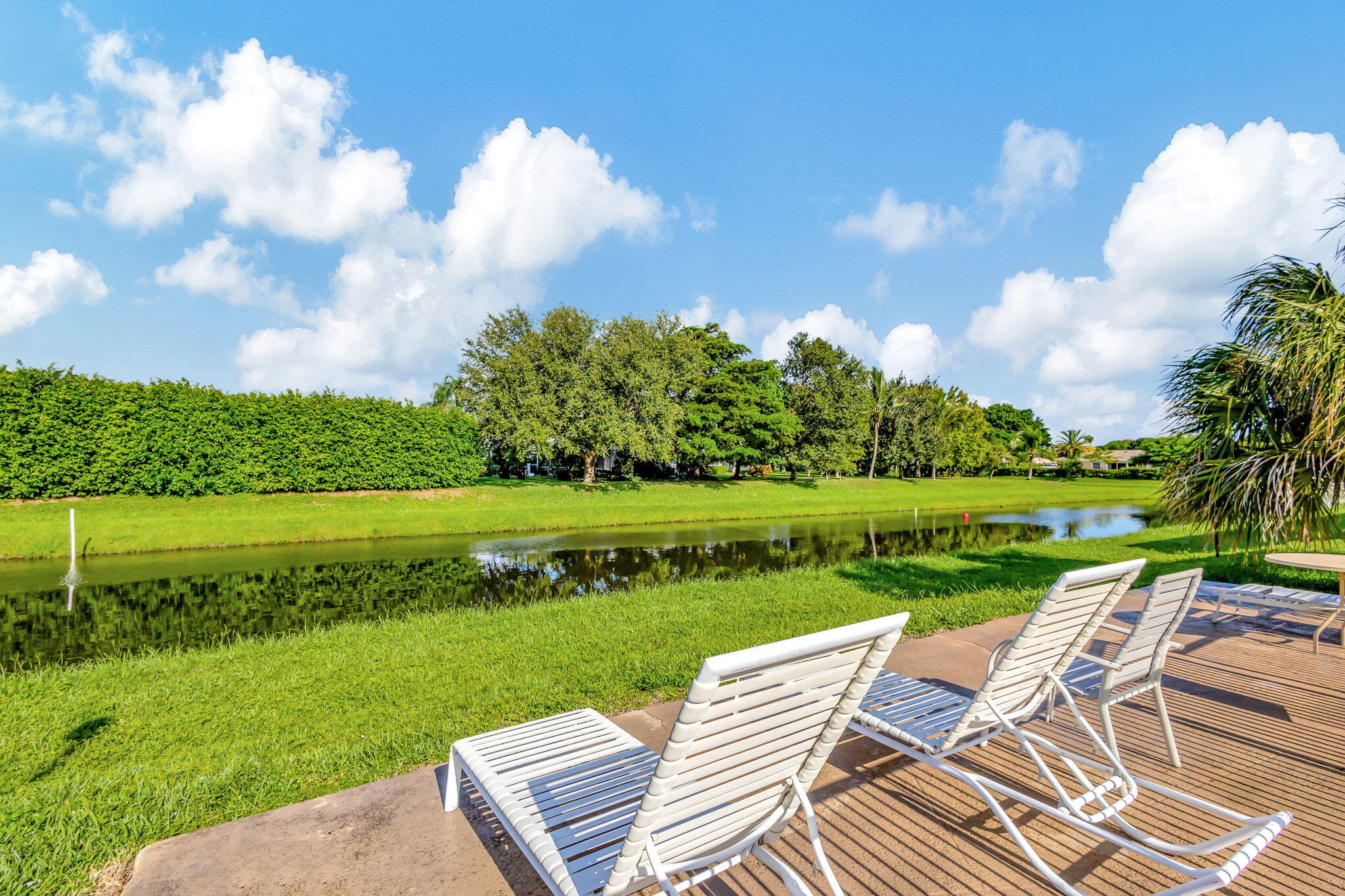 TRAILS END VILLAS INC CONDO LTS 5 TO 9 PT OF LTS 1 - Residential