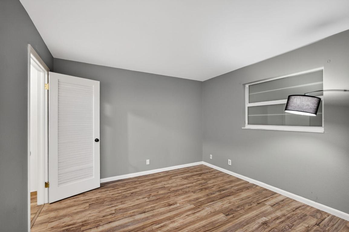 TRAILS END VILLAS INC CONDO LTS 5 TO 9 PT OF LTS 1 - Residential