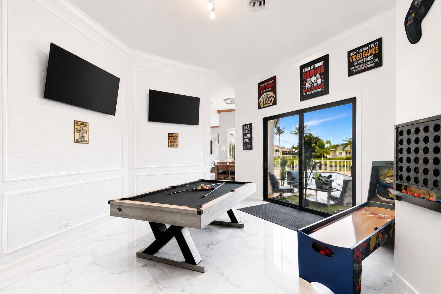 11618 MANATEE BAY Lane