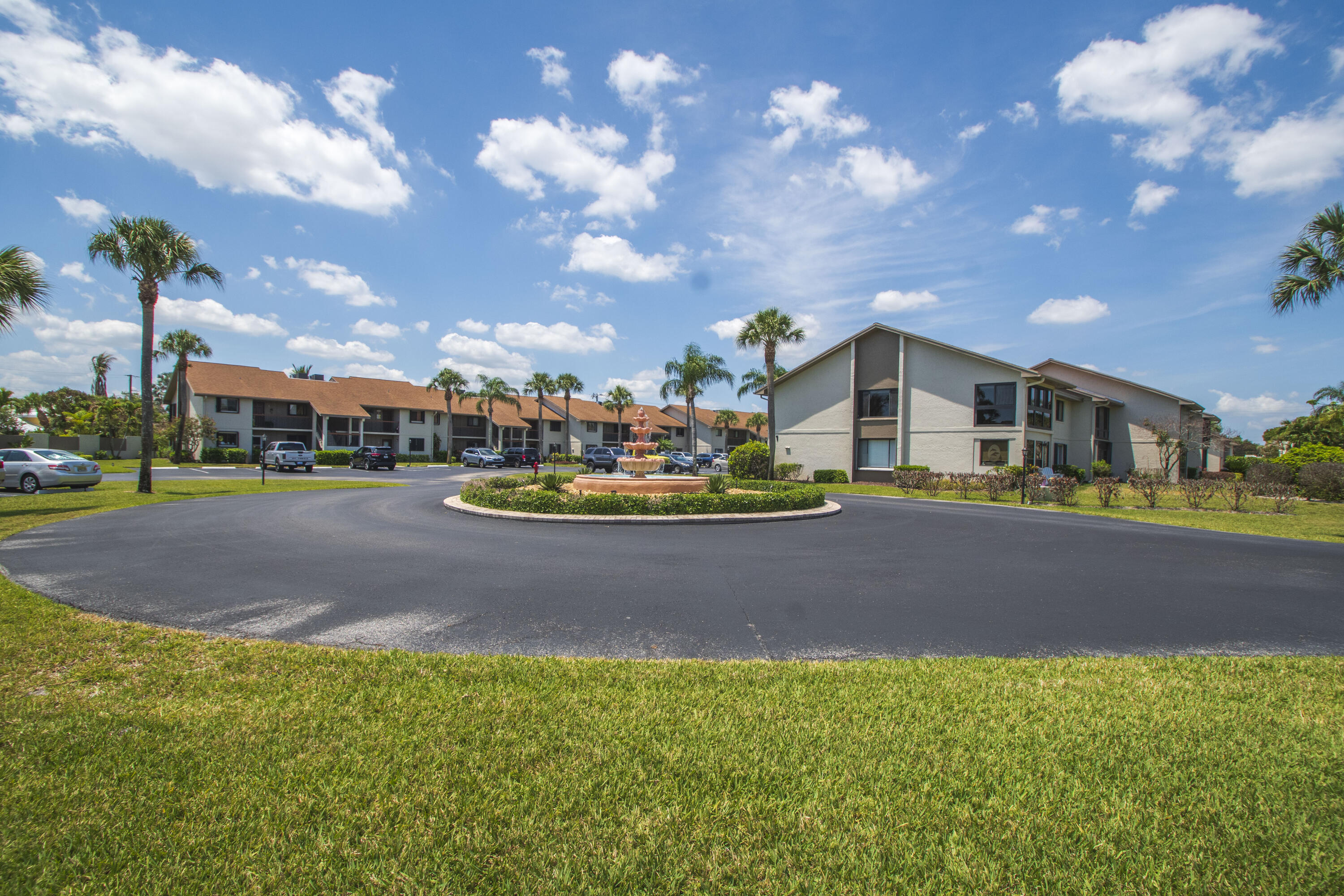 River Club Condominium - Residential